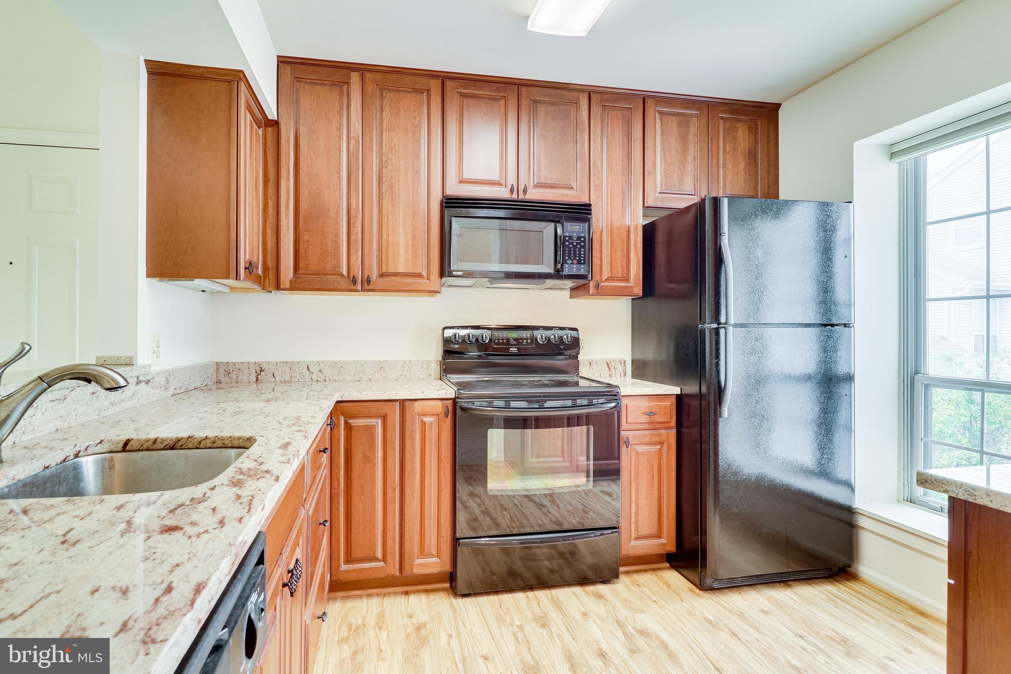 PINECREST - Residential