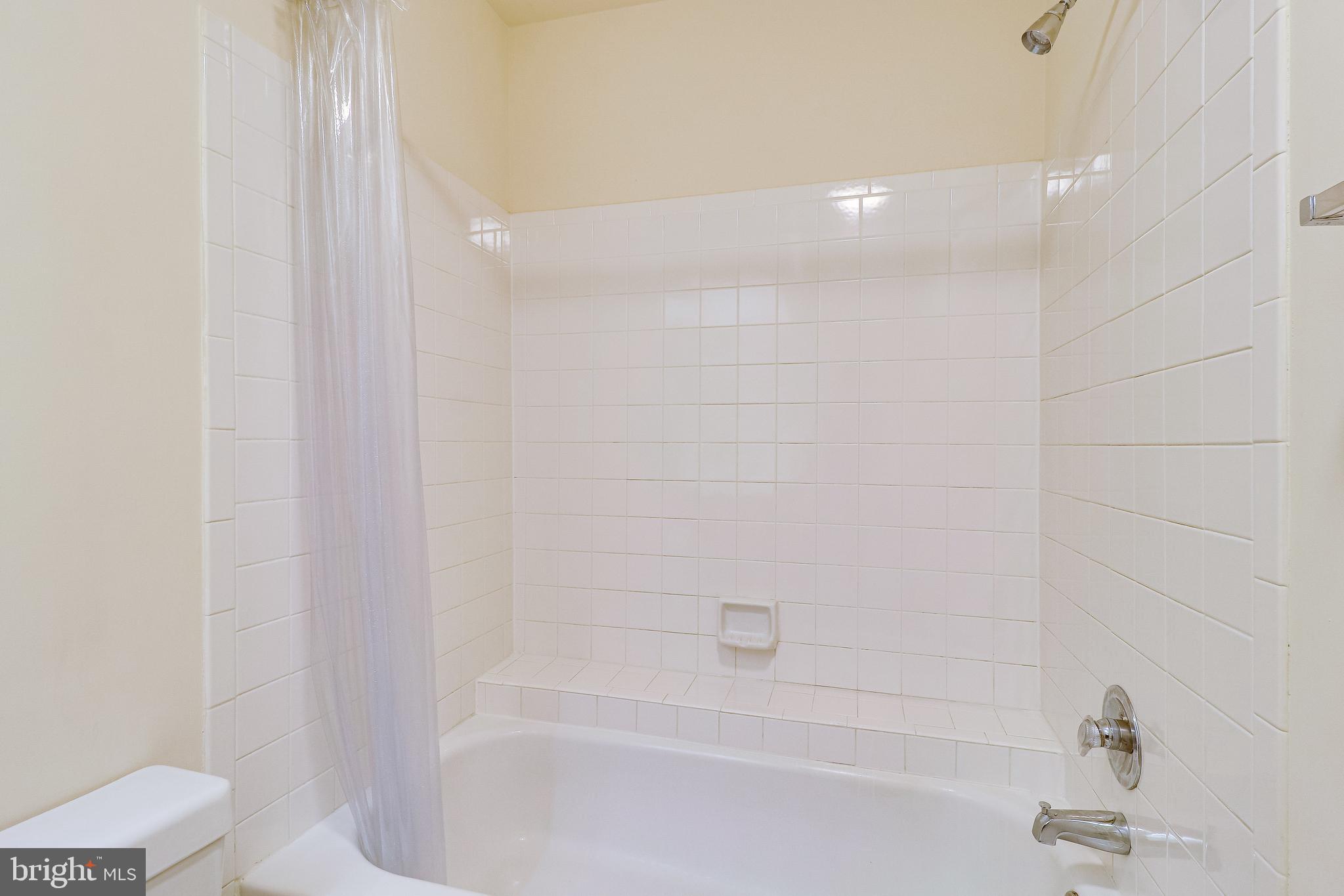 PINECREST - Residential