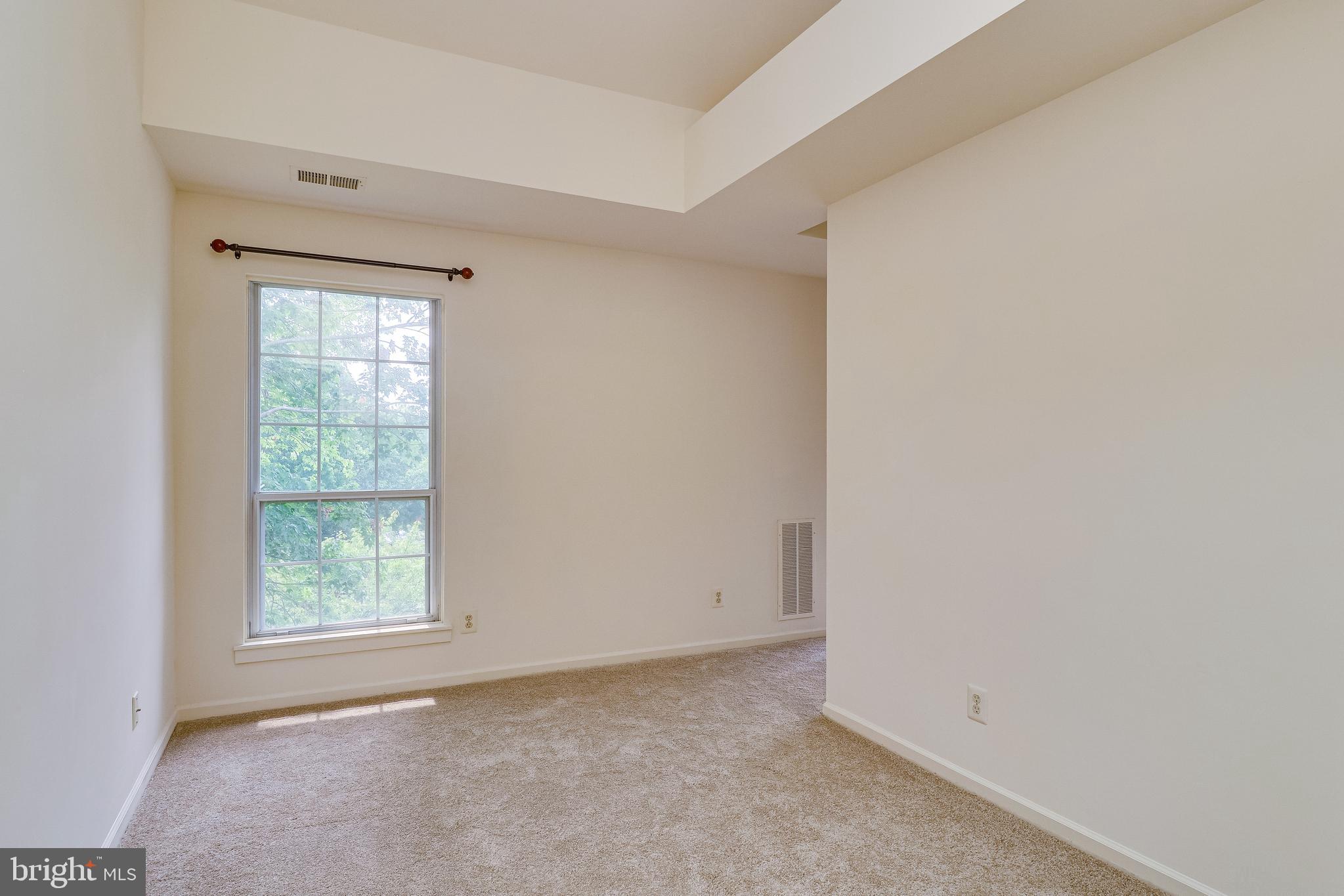 PINECREST - Residential