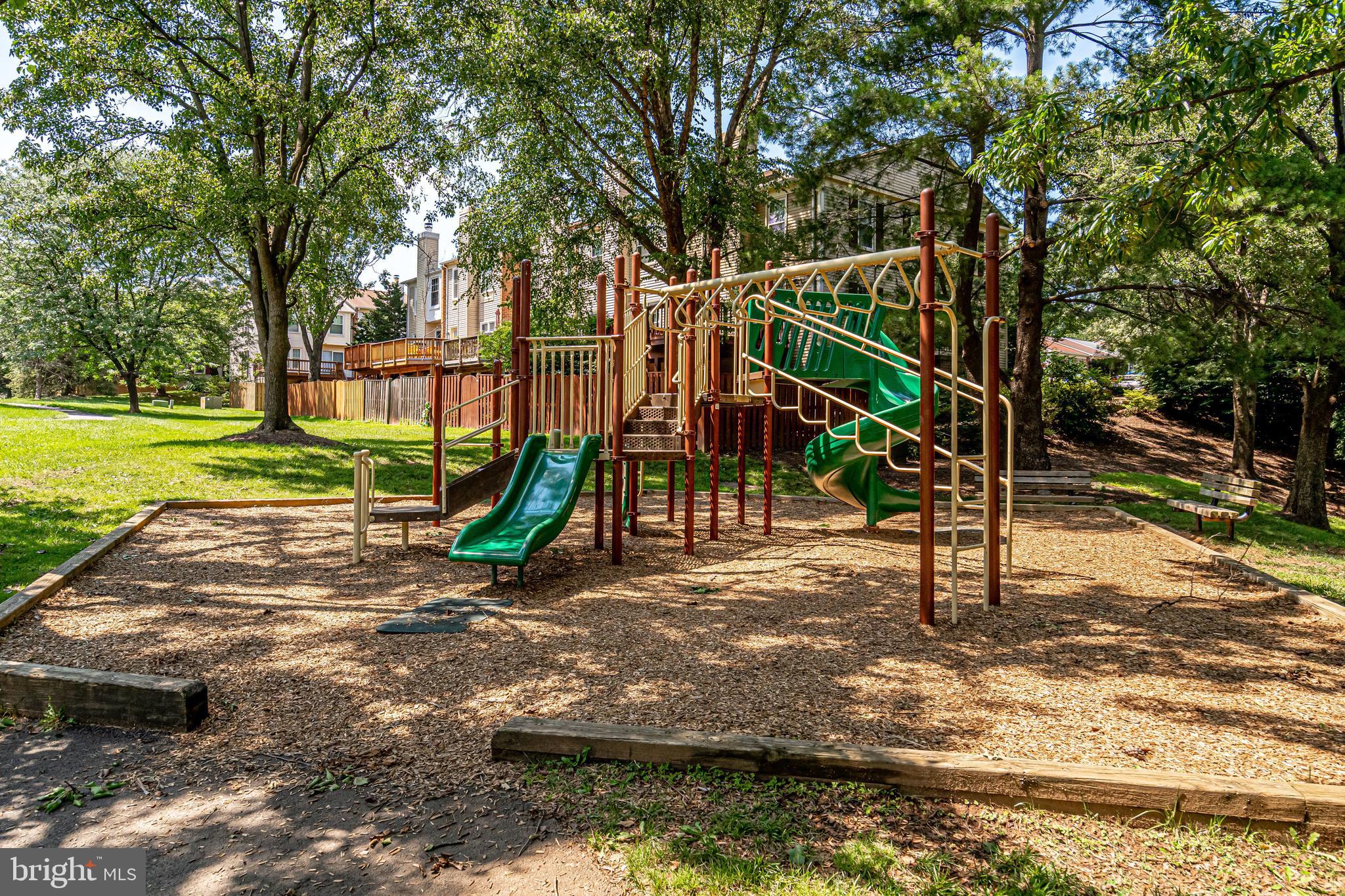 PINECREST - Residential