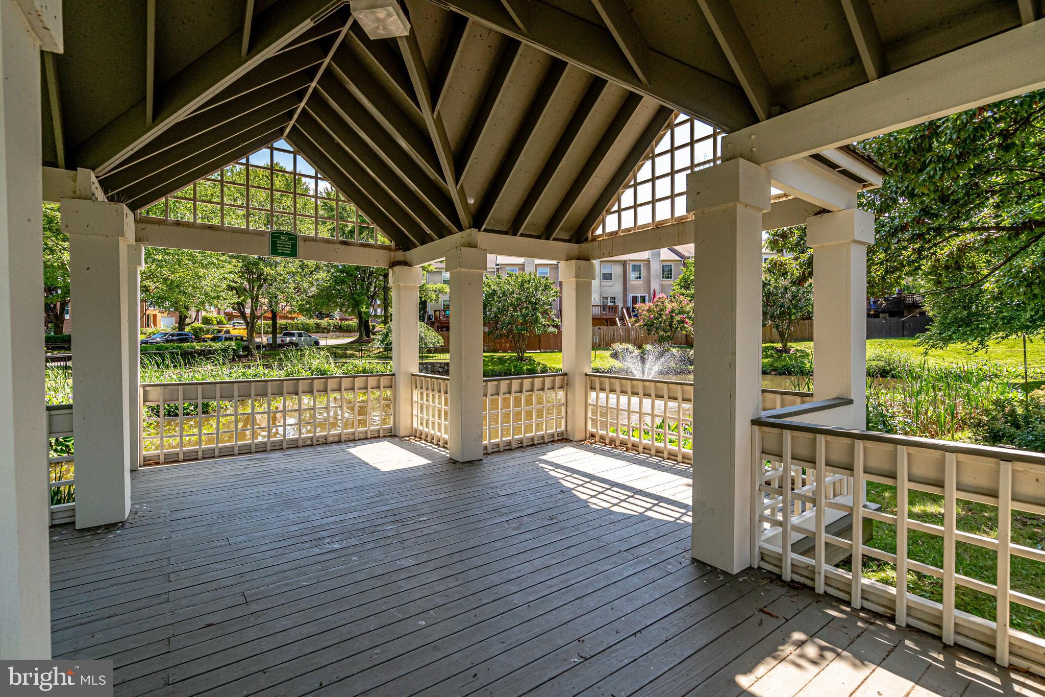 PINECREST - Residential