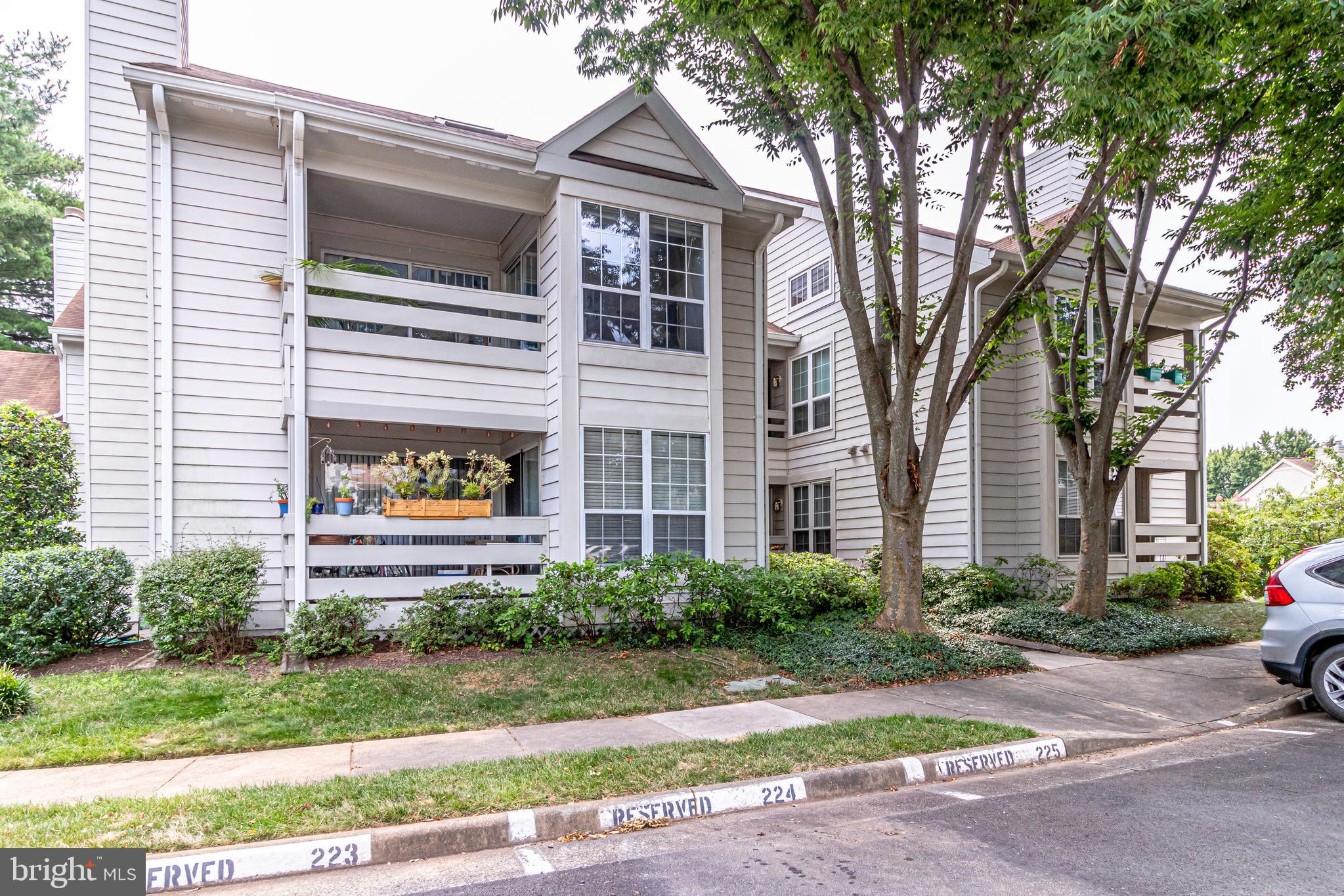 PINECREST - Residential