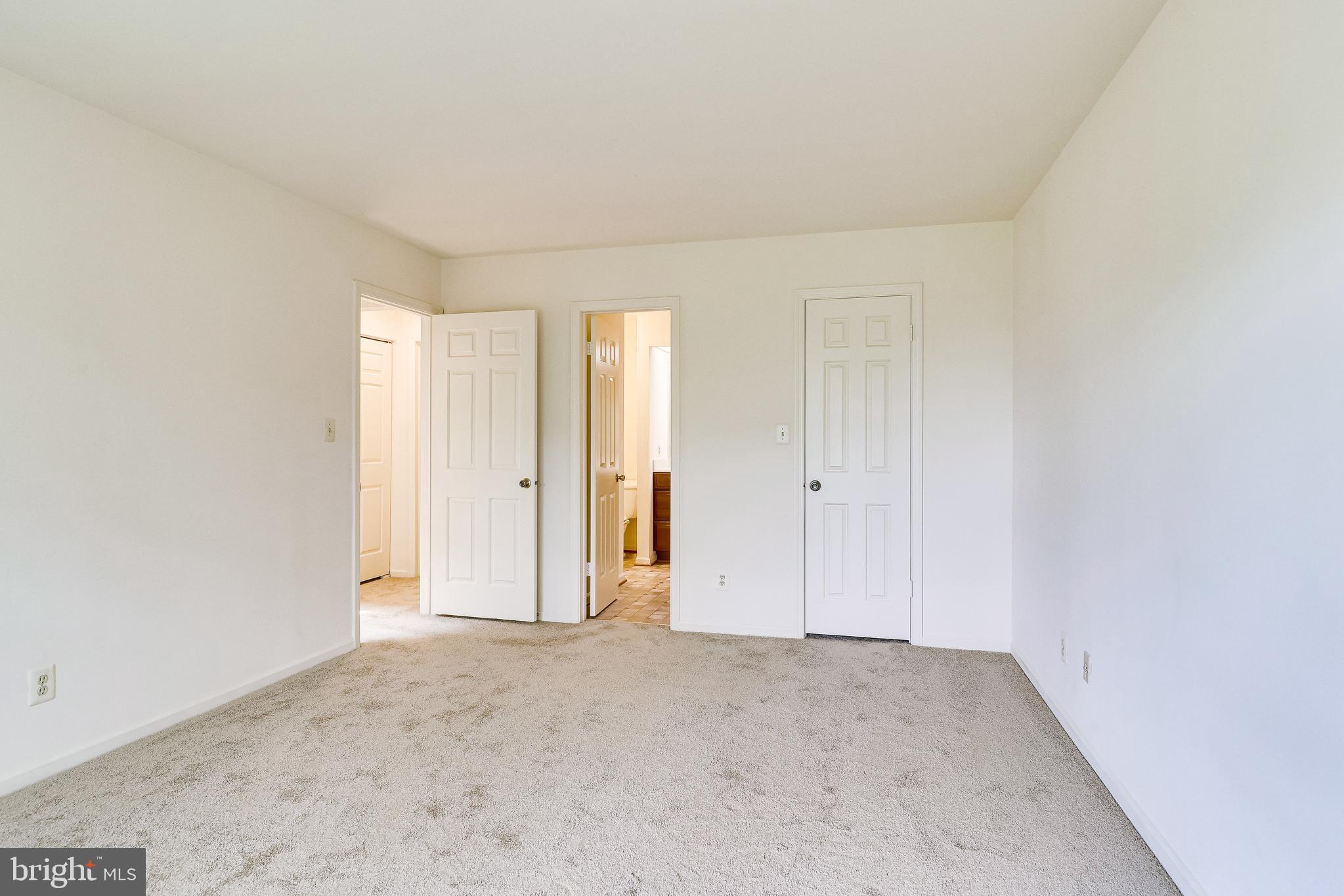 PINECREST - Residential