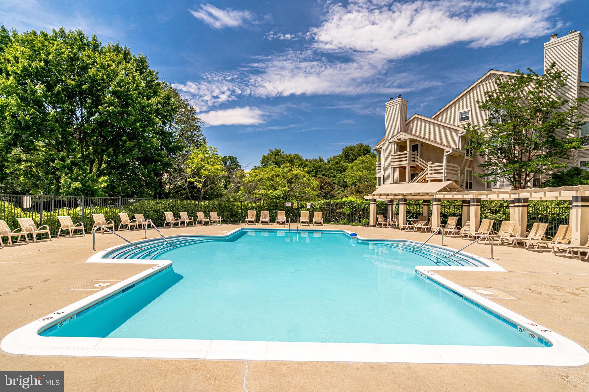 PINECREST - Residential