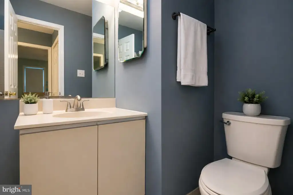 4605 Macarthur Boulevard NW Unit B, Washington, DC 20007