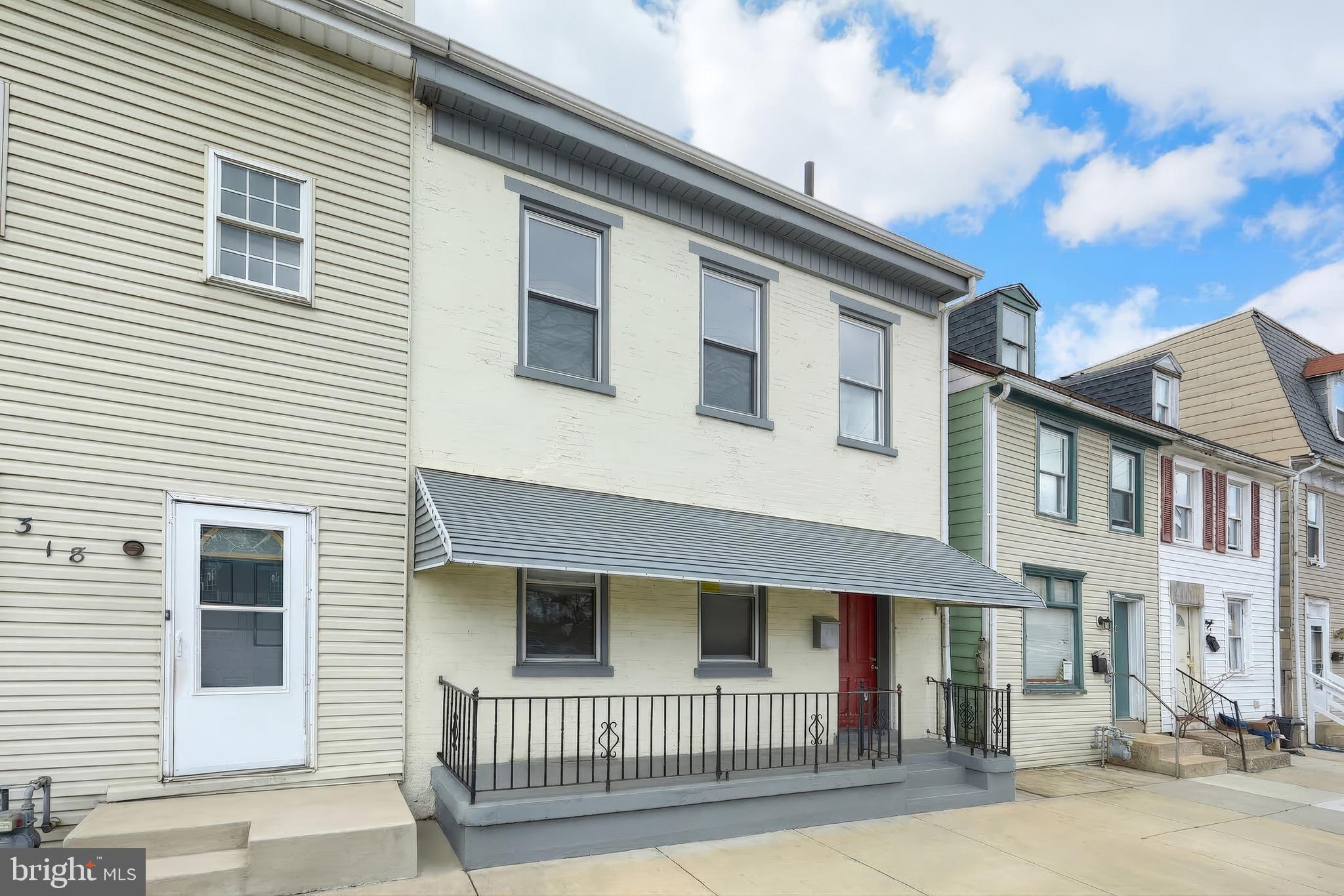 316 S PERSHING AVENUE