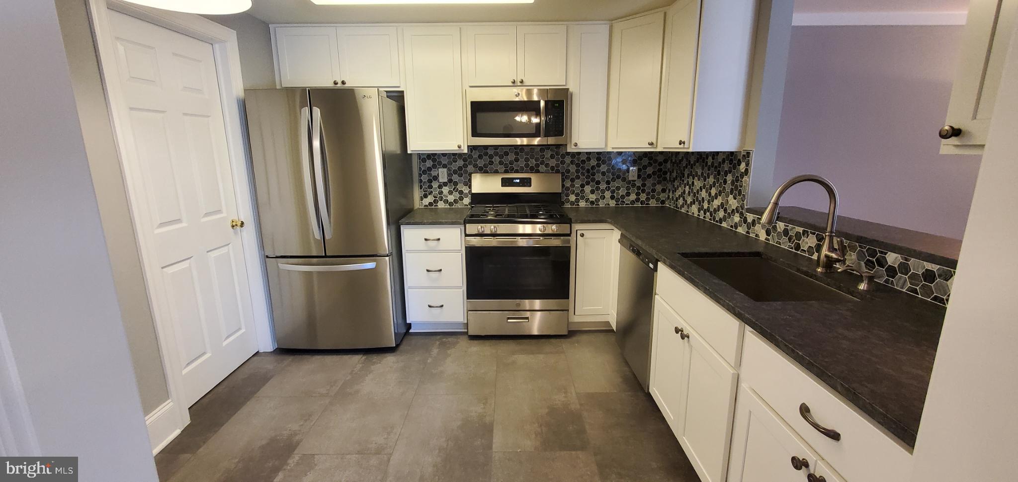 CHESTERBROOK - Residential Lease