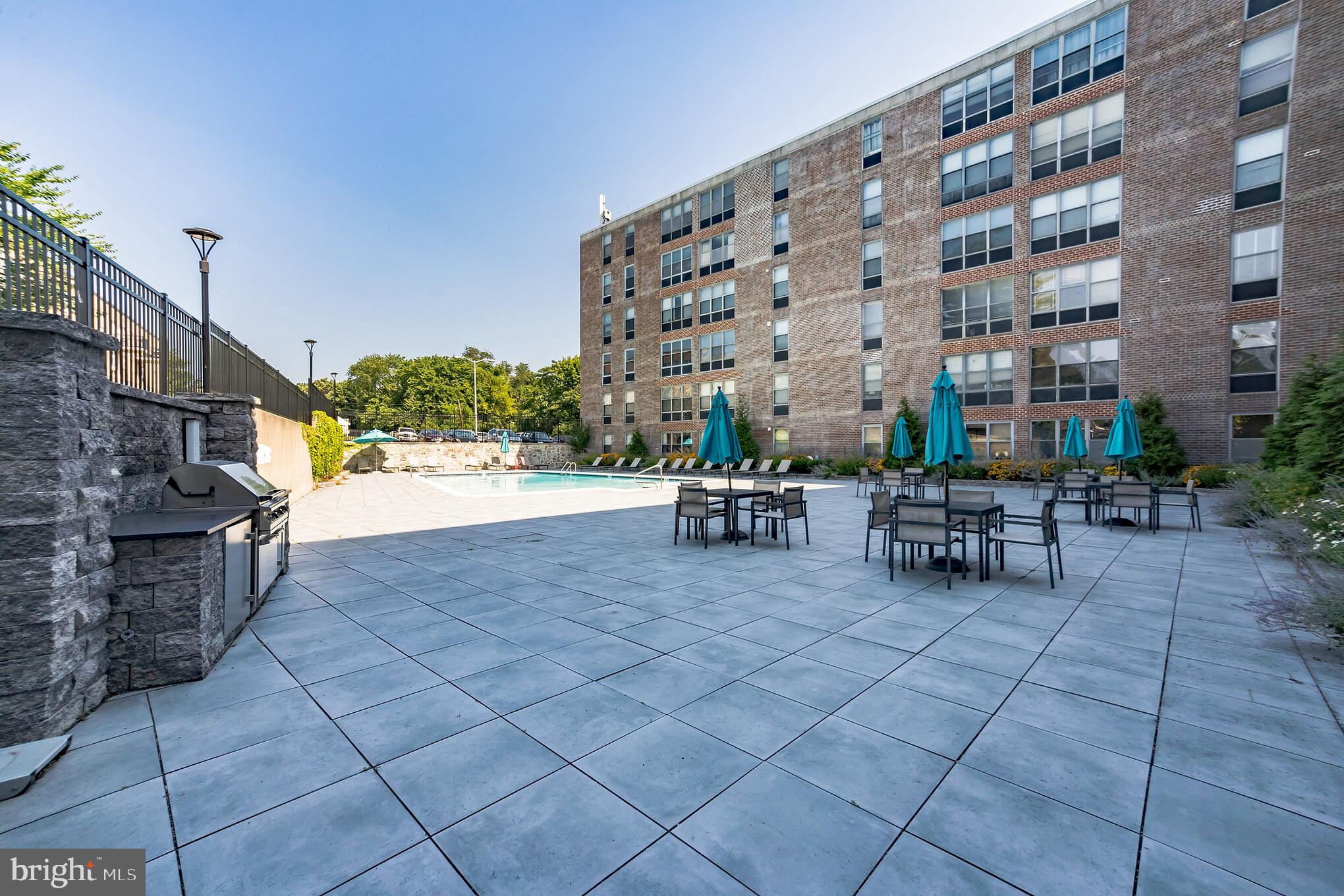 ROXBOROUGH - Residential Lease