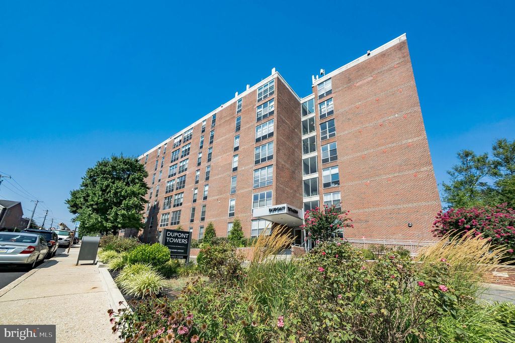 Photo of 6100 Henry Avenue #4I, PHILADELPHIA, PA 19128 (MLS # PAPH2489508)