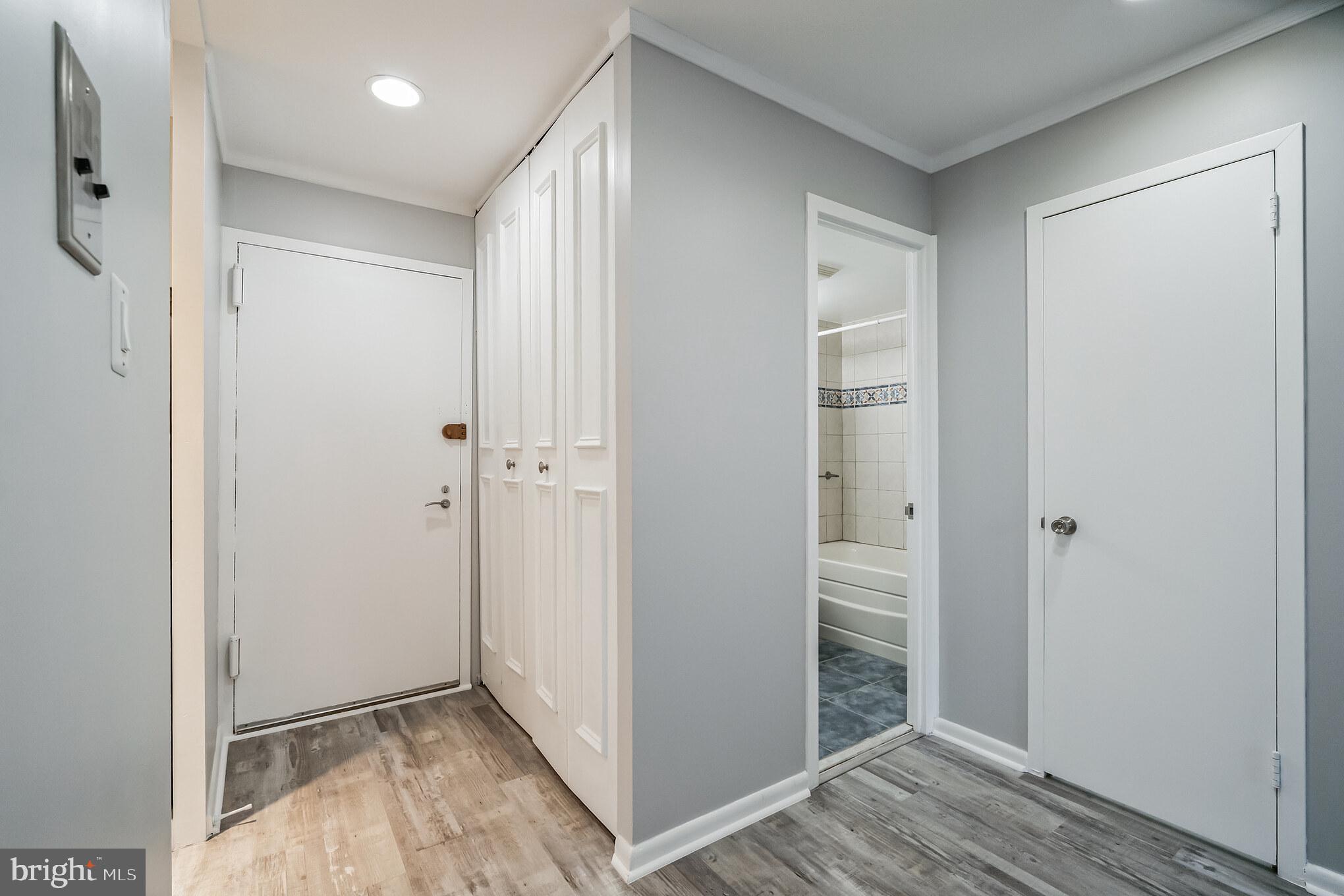 ROXBOROUGH - Residential Lease