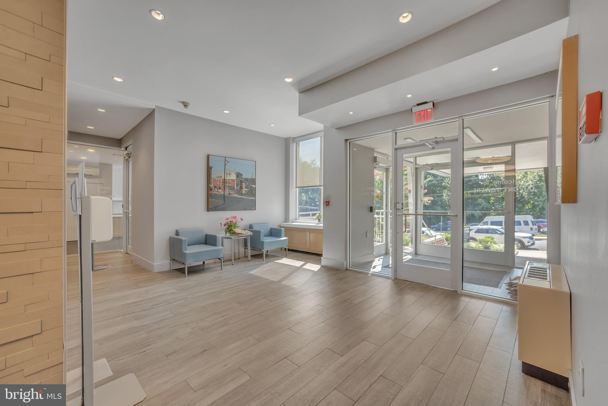 ROXBOROUGH - Residential Lease