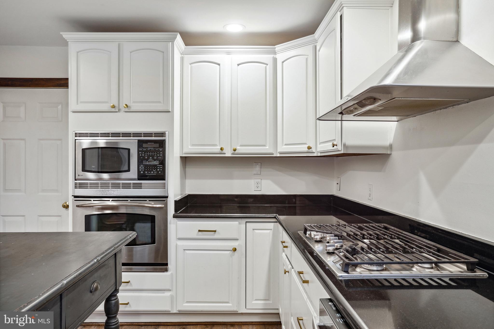 RIVER BLUFFS - Residential