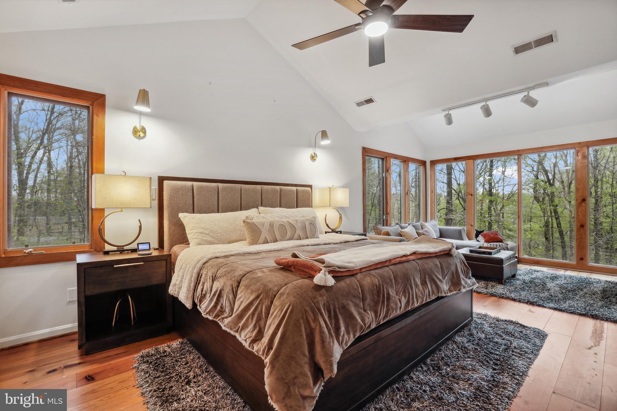 RIVER BLUFFS - Residential