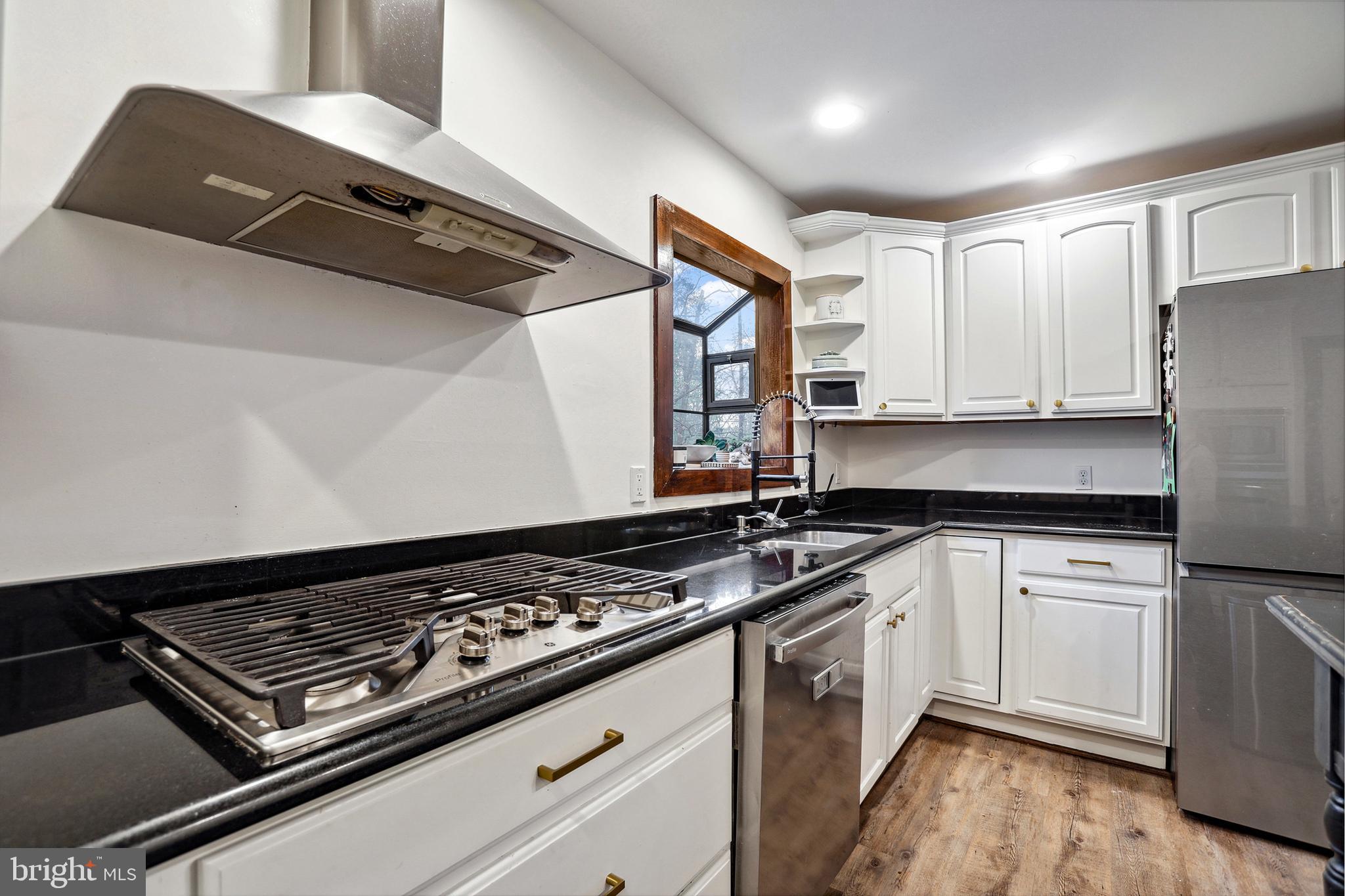 RIVER BLUFFS - Residential