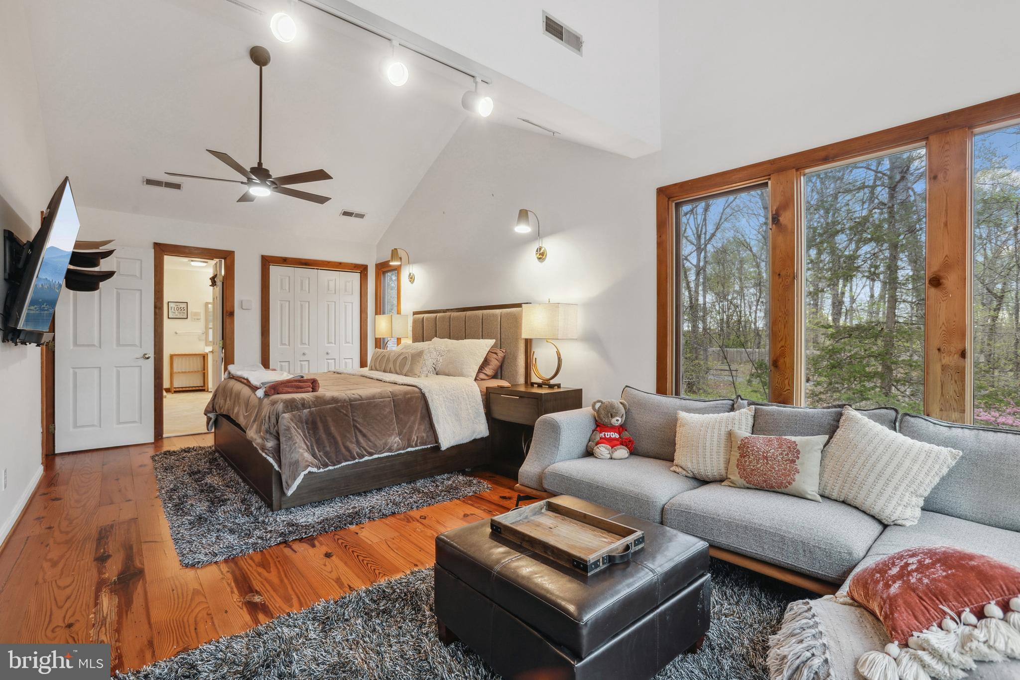 RIVER BLUFFS - Residential