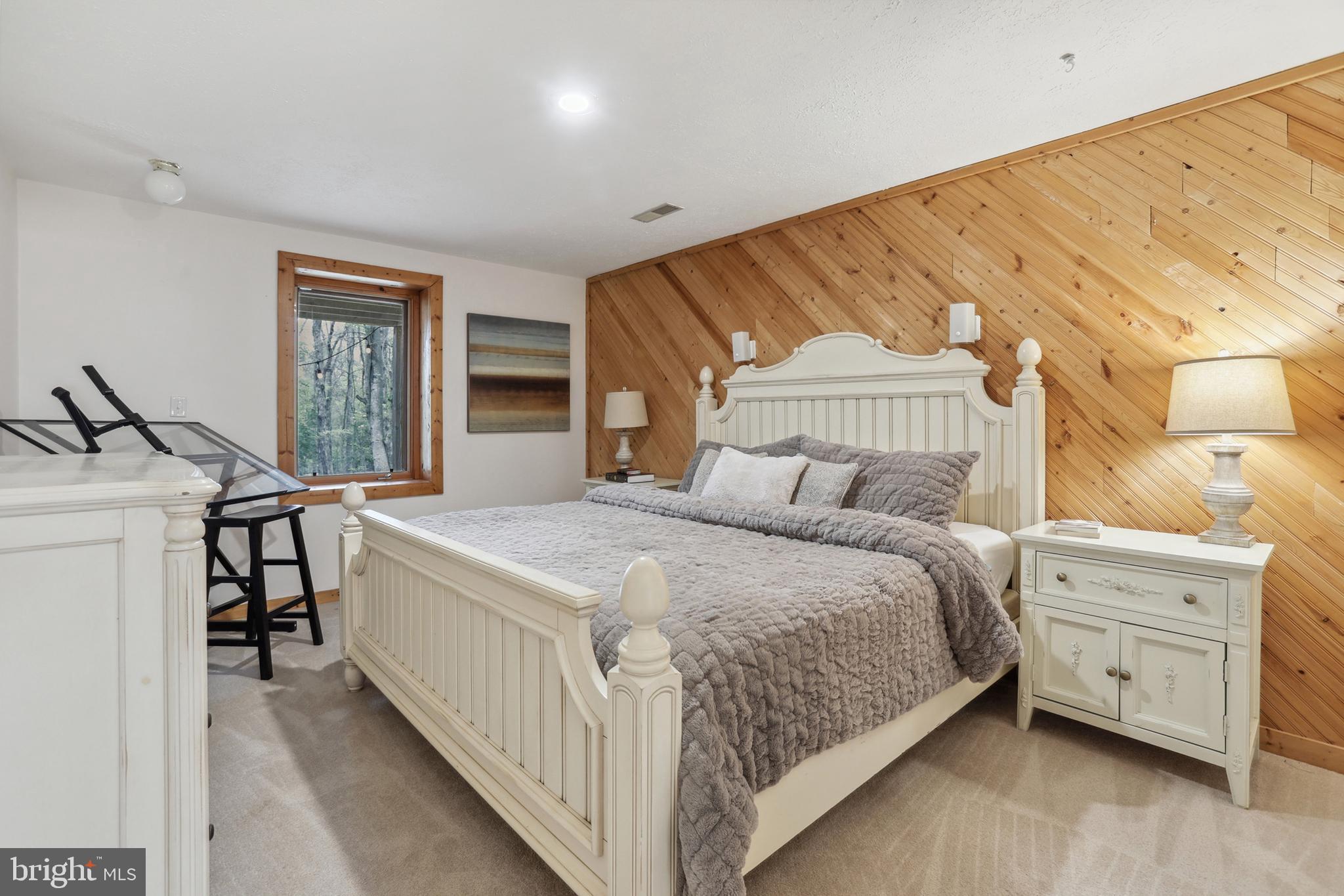 RIVER BLUFFS - Residential