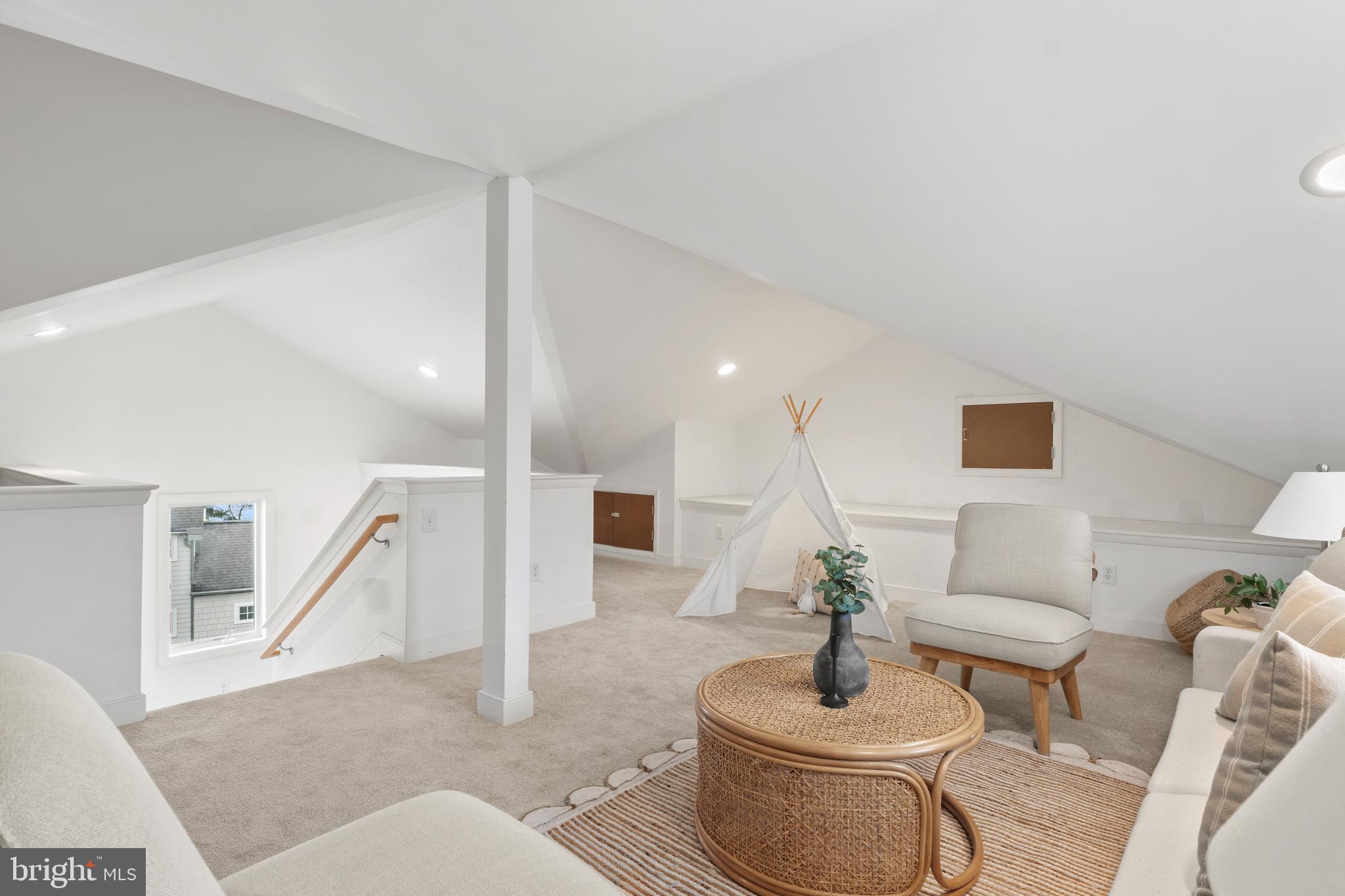 MANHATTAN BEACH - Residential