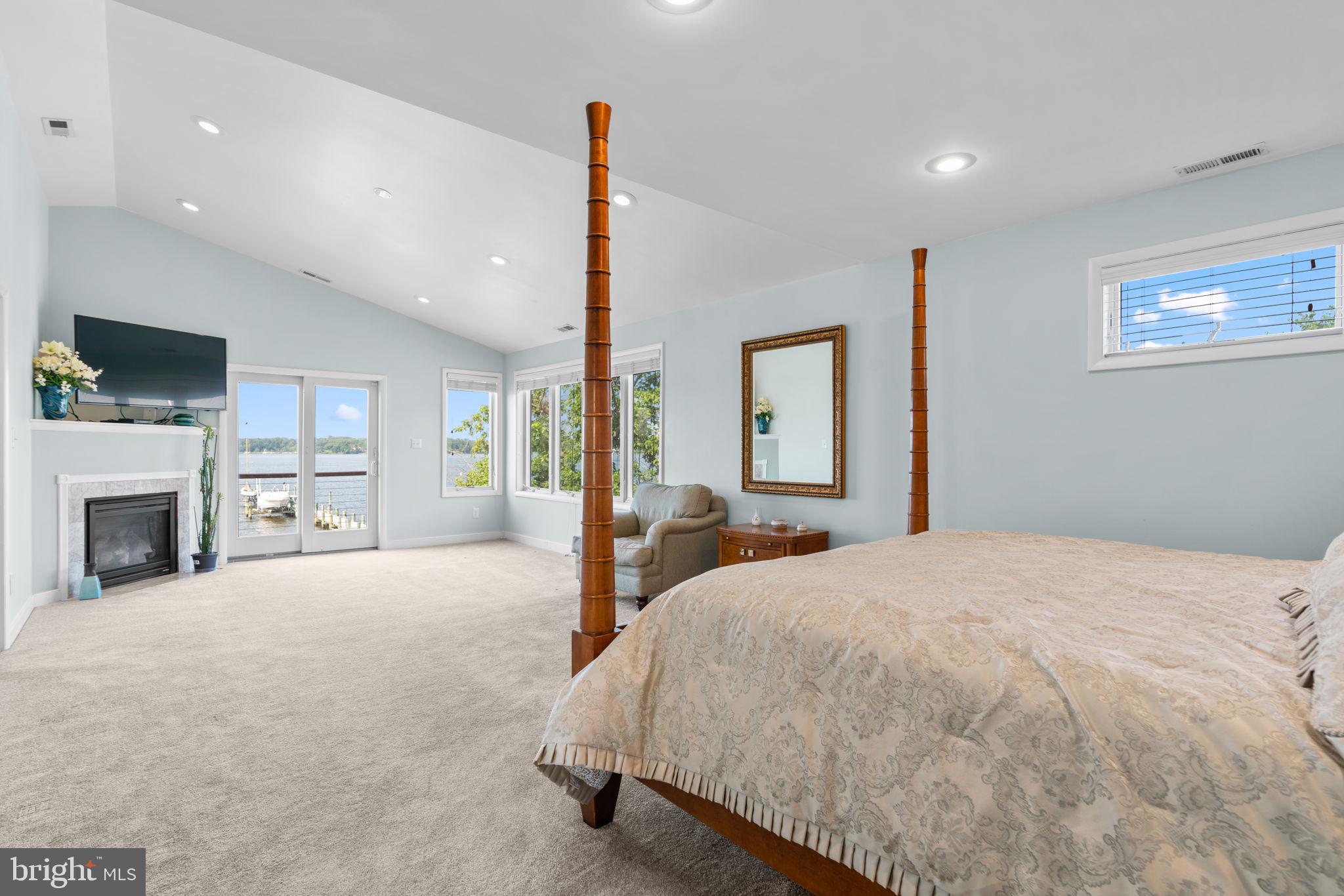 MANHATTAN BEACH - Residential