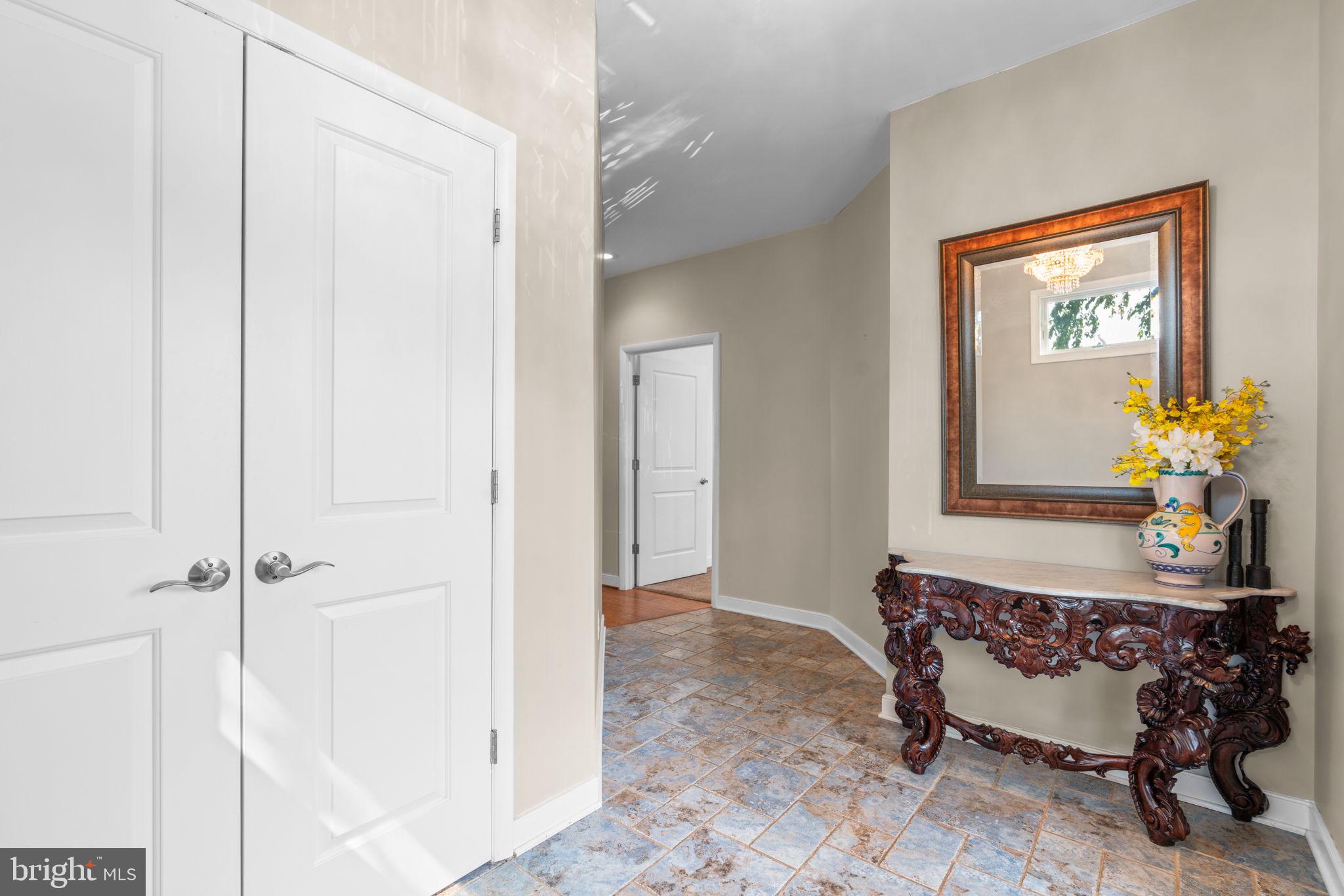 MANHATTAN BEACH - Residential