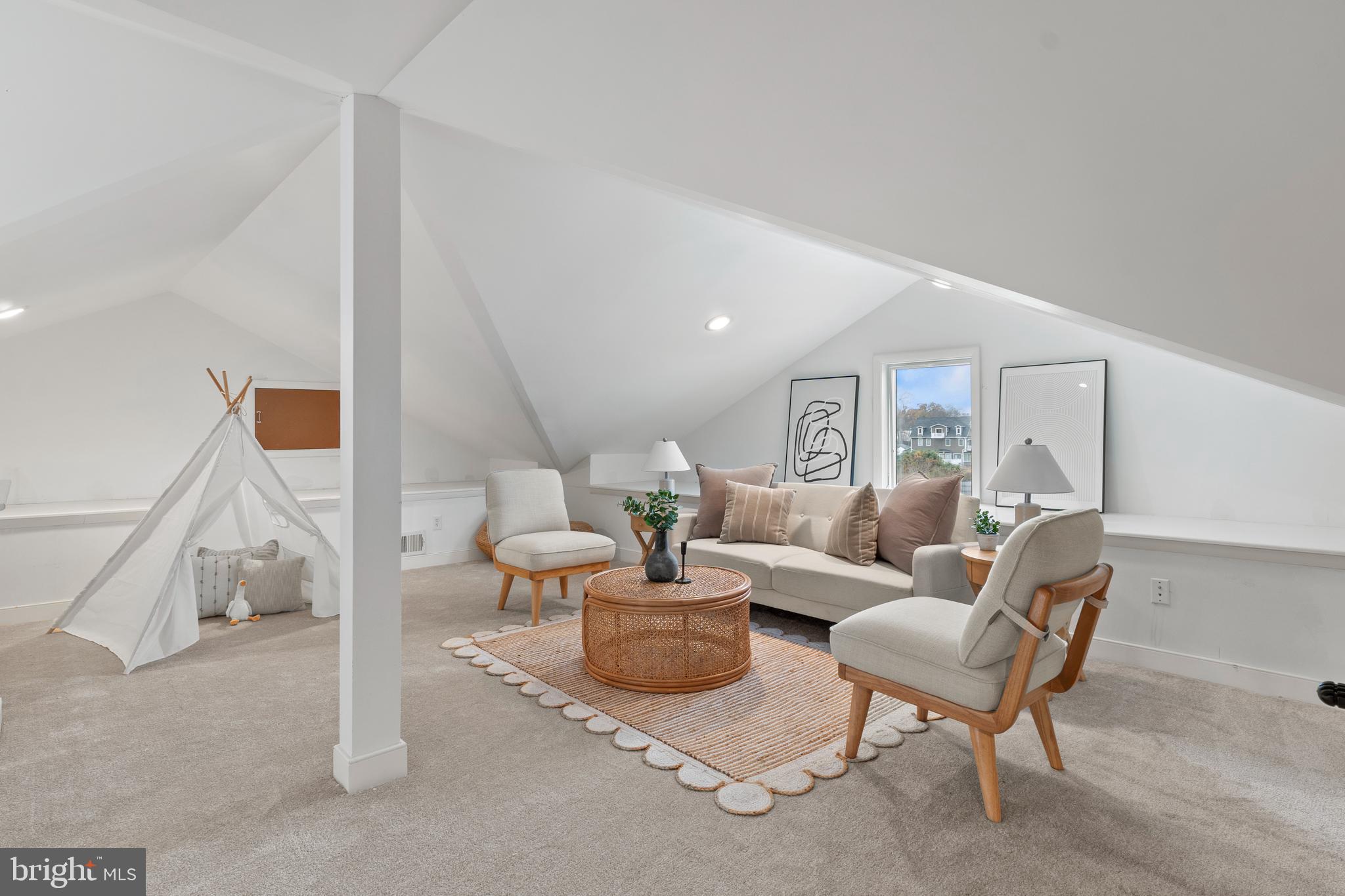 MANHATTAN BEACH - Residential