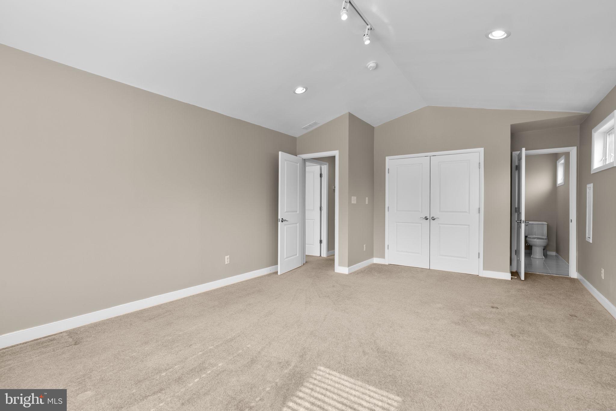 MANHATTAN BEACH - Residential