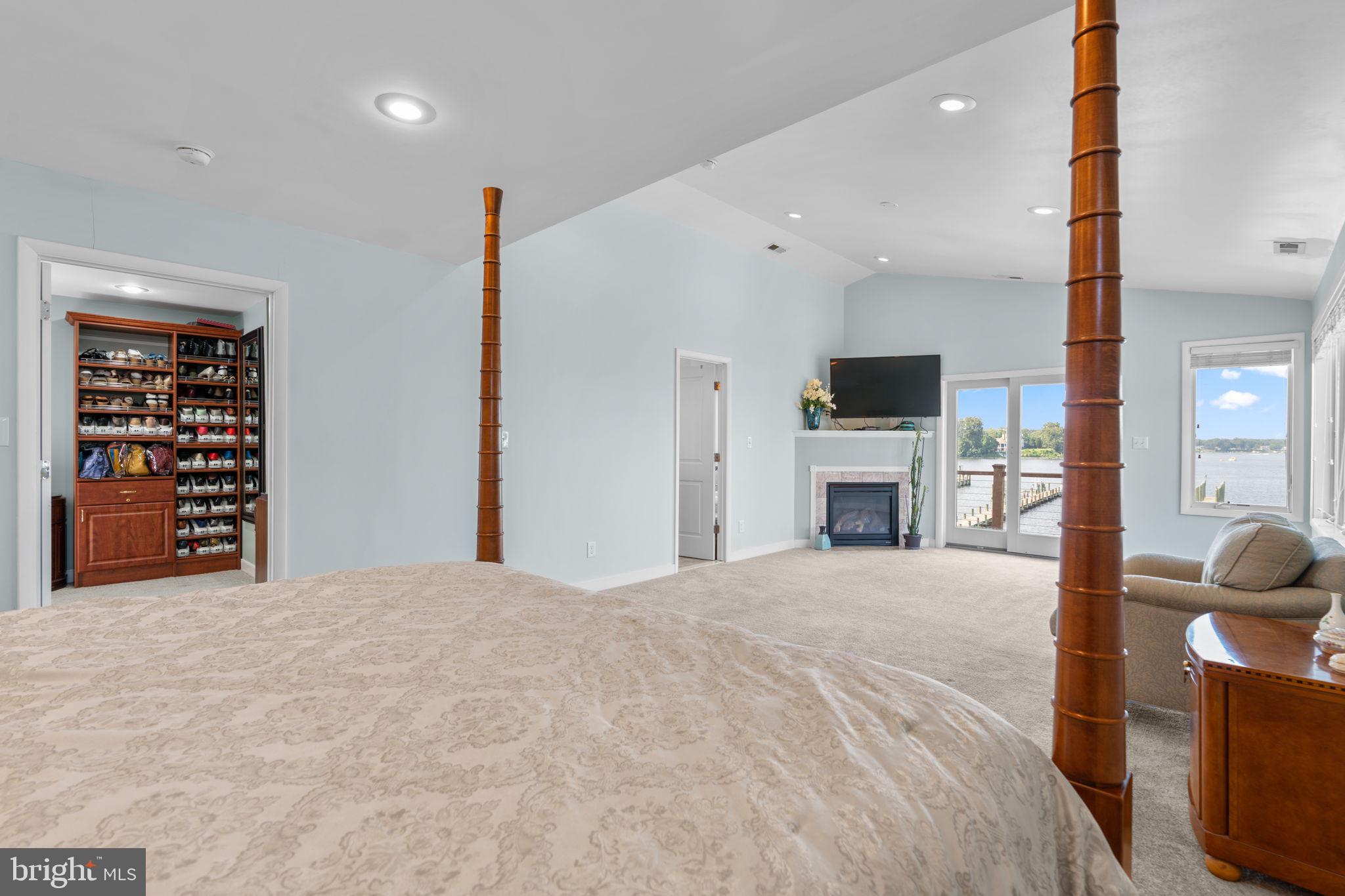 MANHATTAN BEACH - Residential