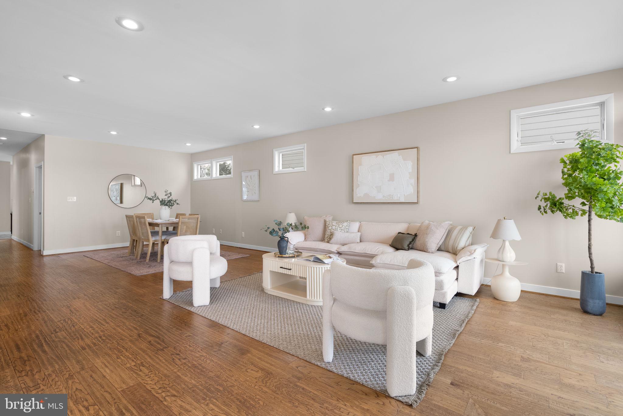 MANHATTAN BEACH - Residential