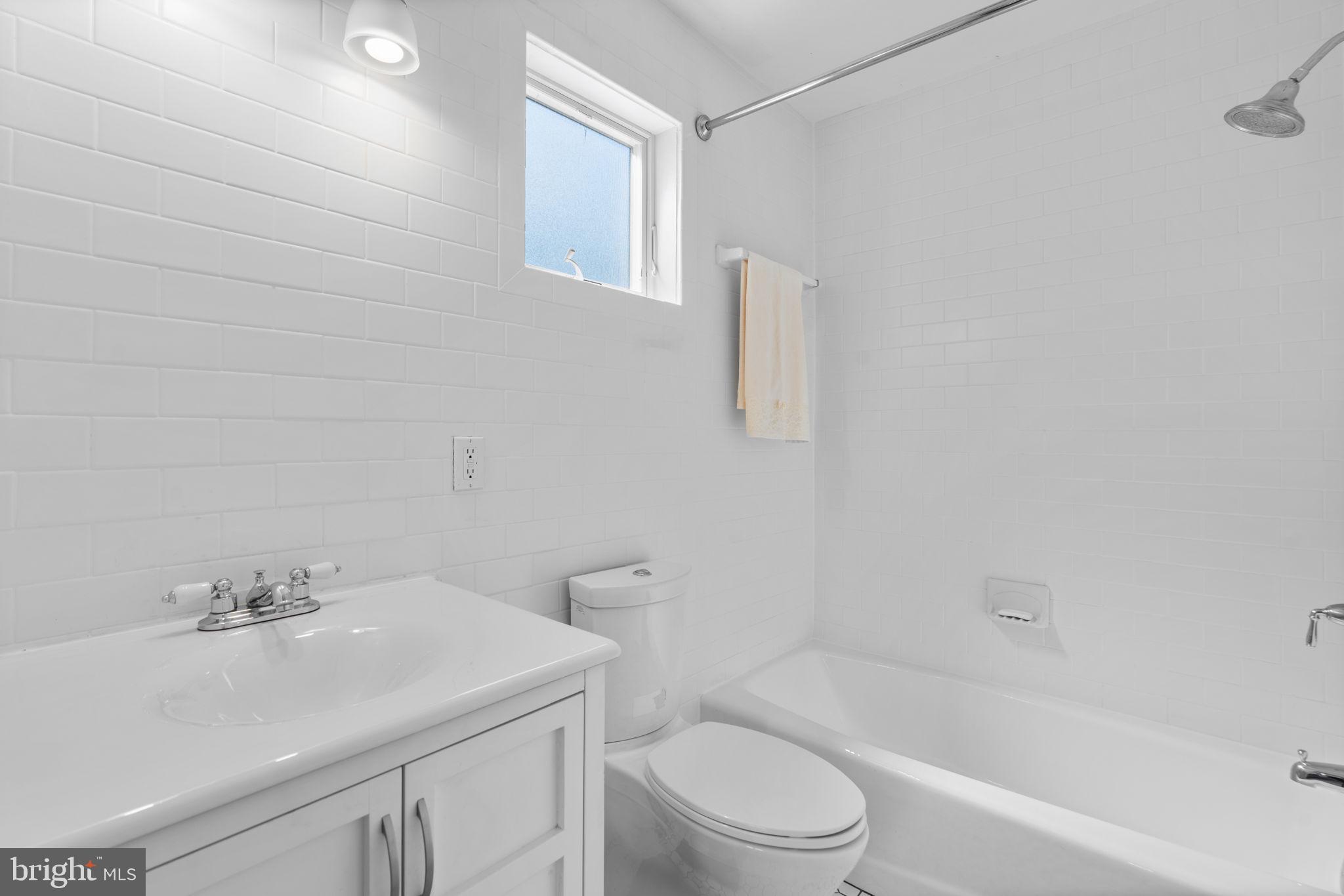 MANHATTAN BEACH - Residential