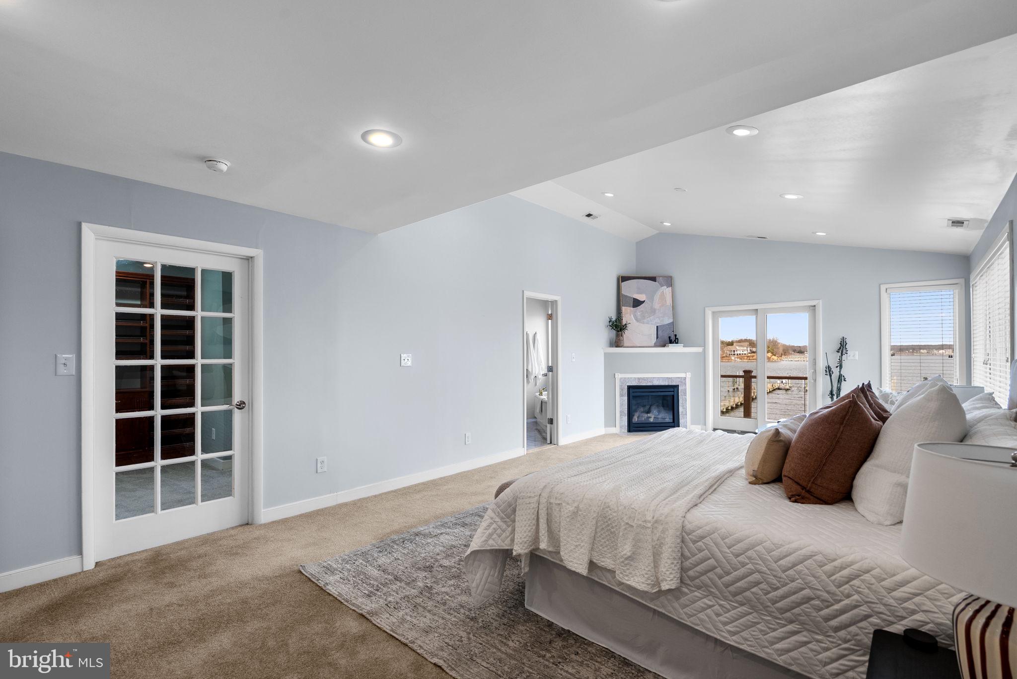 MANHATTAN BEACH - Residential