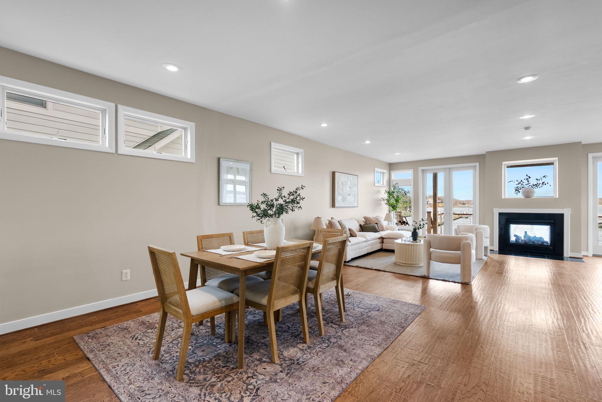 MANHATTAN BEACH - Residential