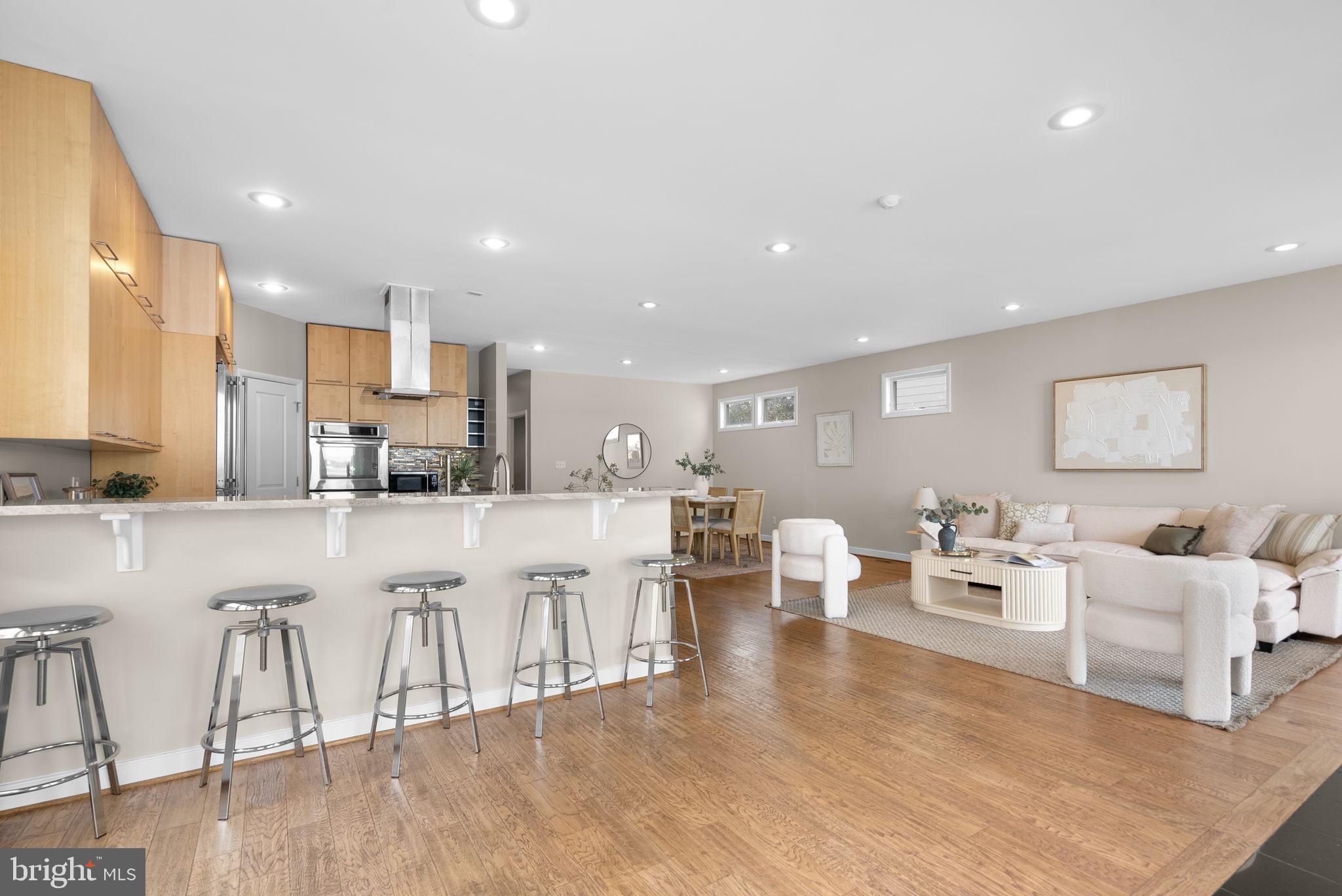 MANHATTAN BEACH - Residential