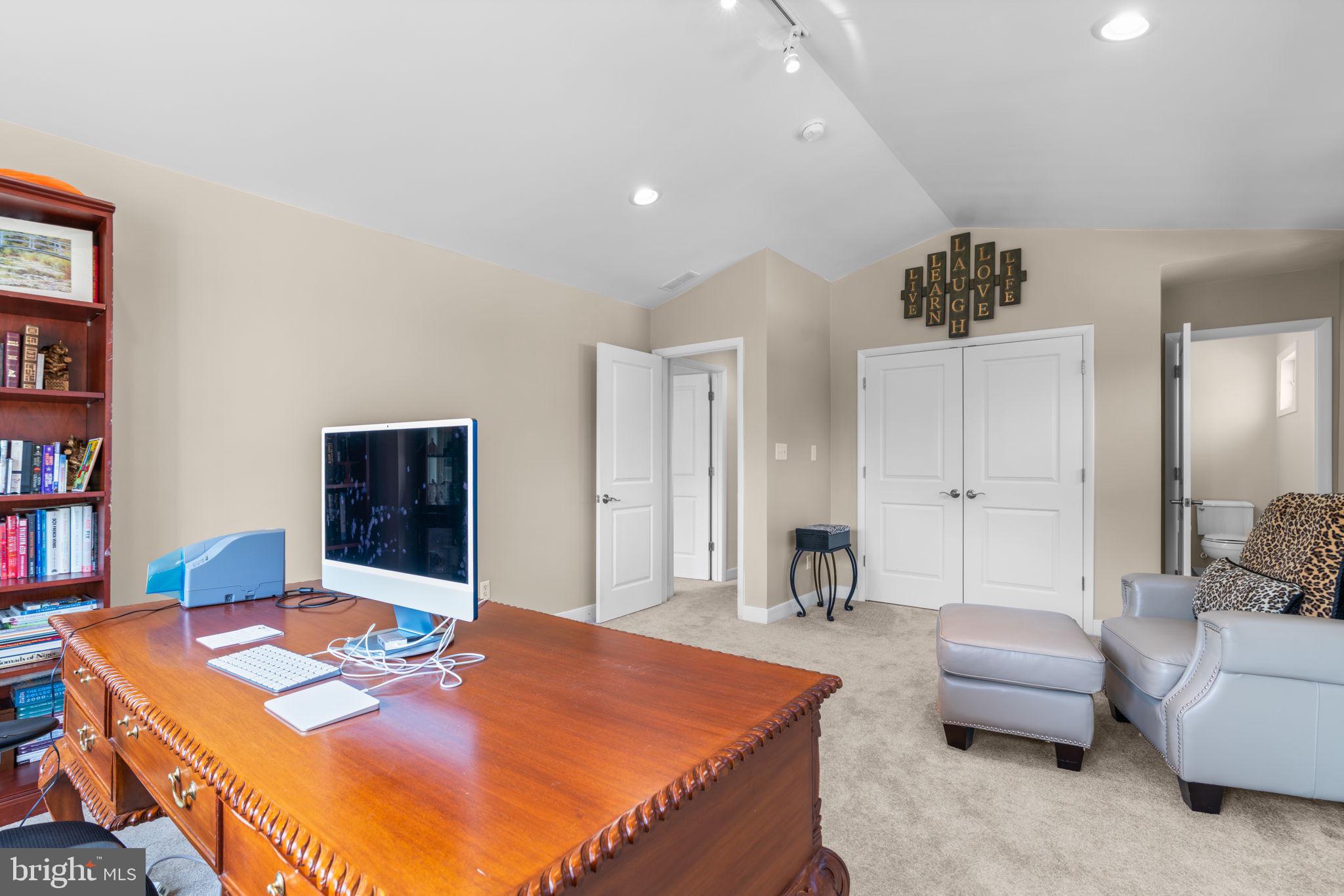 MANHATTAN BEACH - Residential