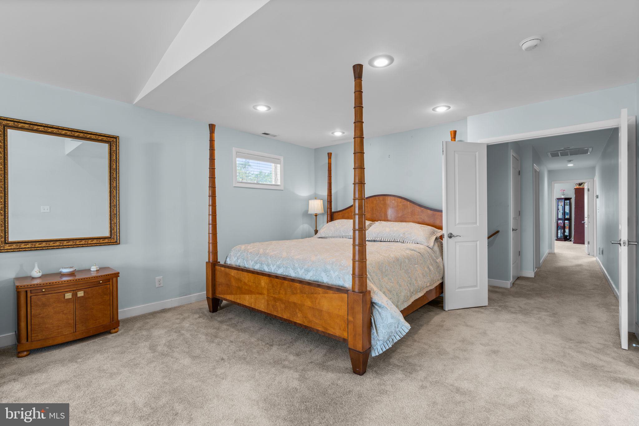 MANHATTAN BEACH - Residential