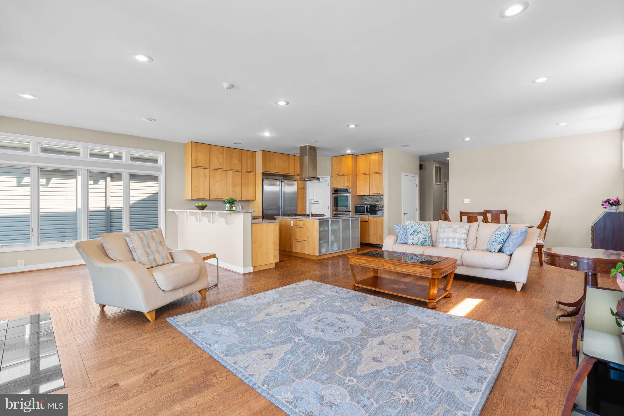 MANHATTAN BEACH - Residential