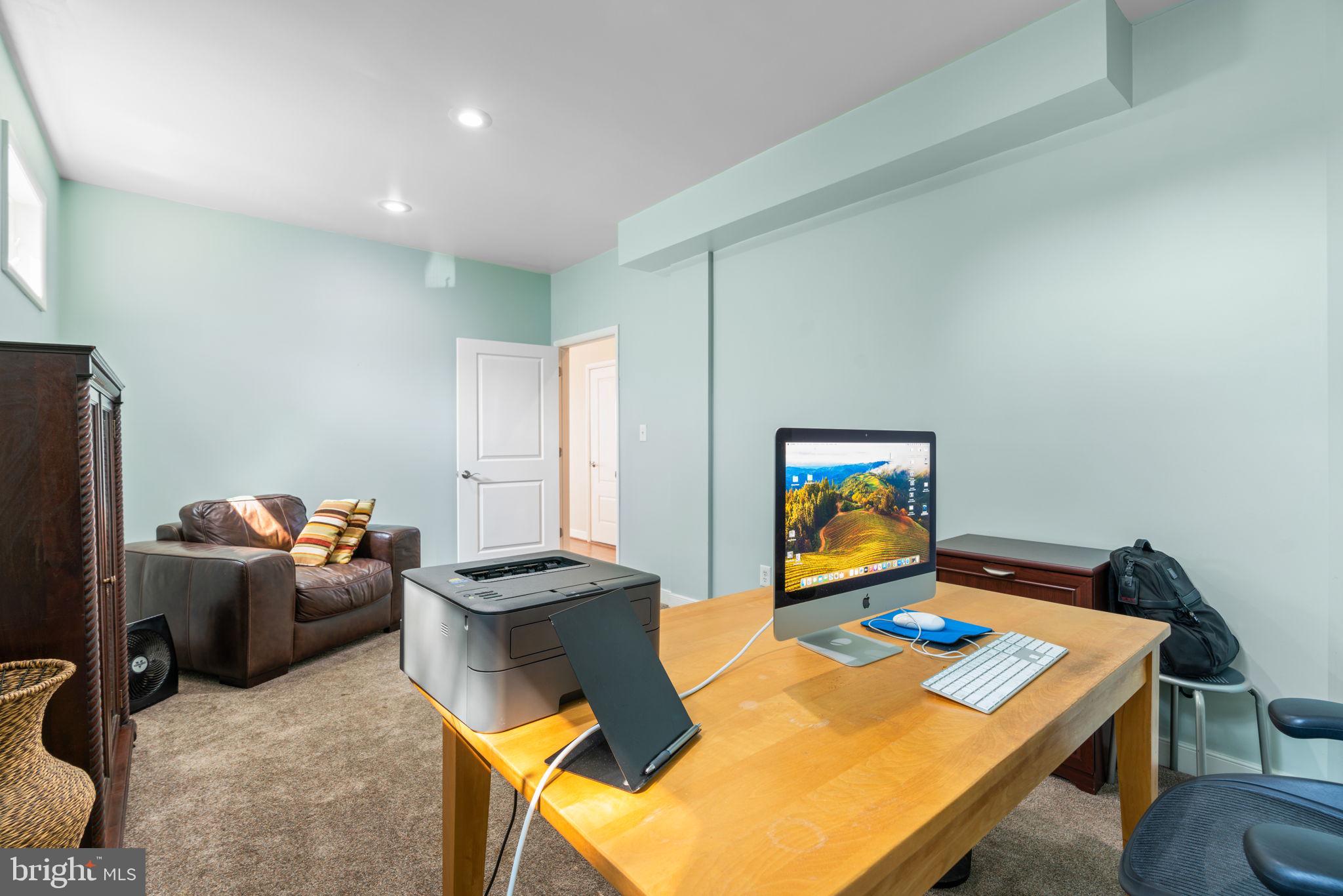 MANHATTAN BEACH - Residential