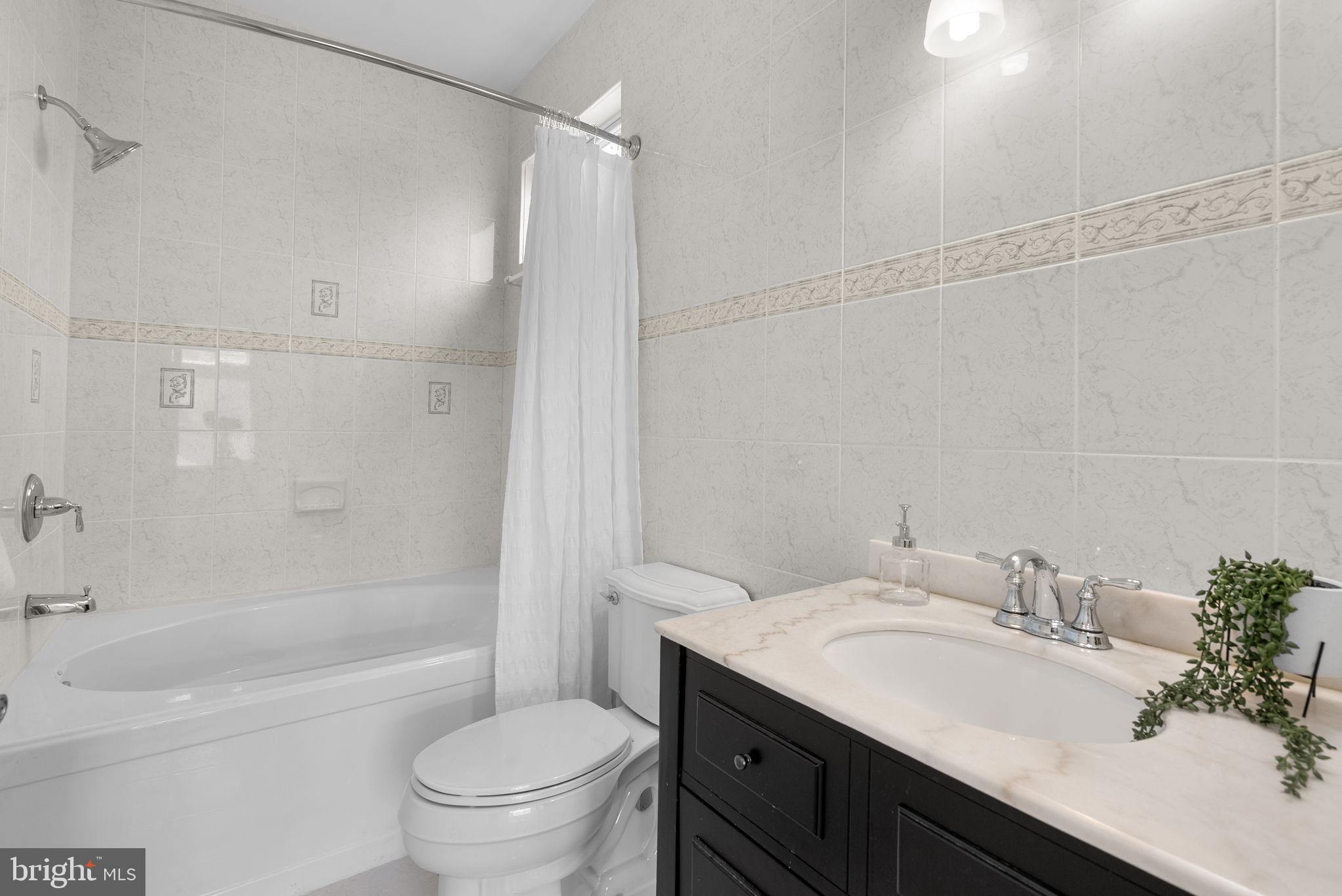 MANHATTAN BEACH - Residential