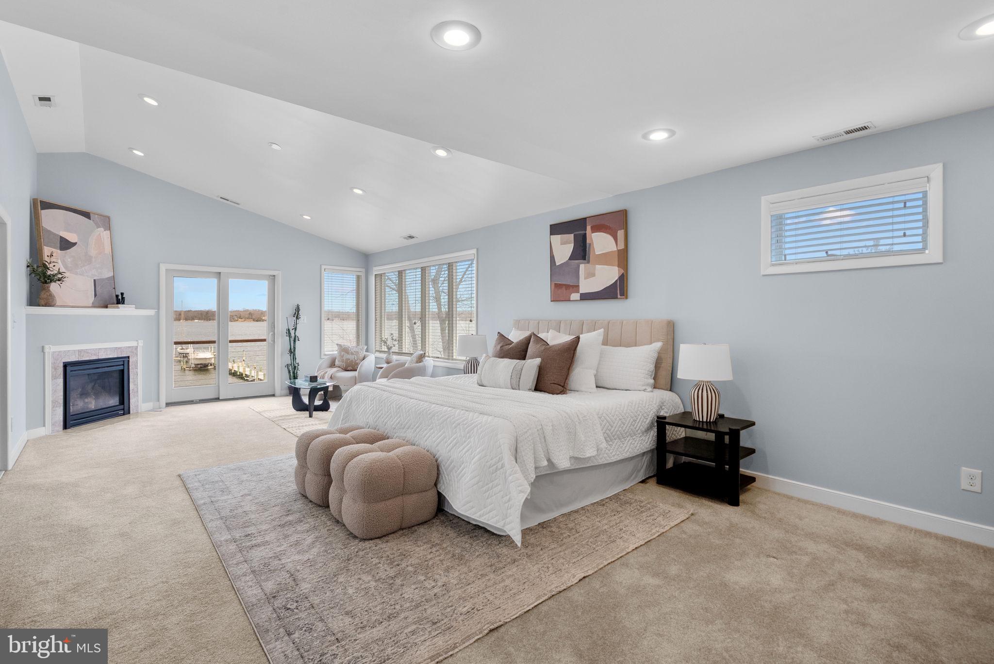 MANHATTAN BEACH - Residential