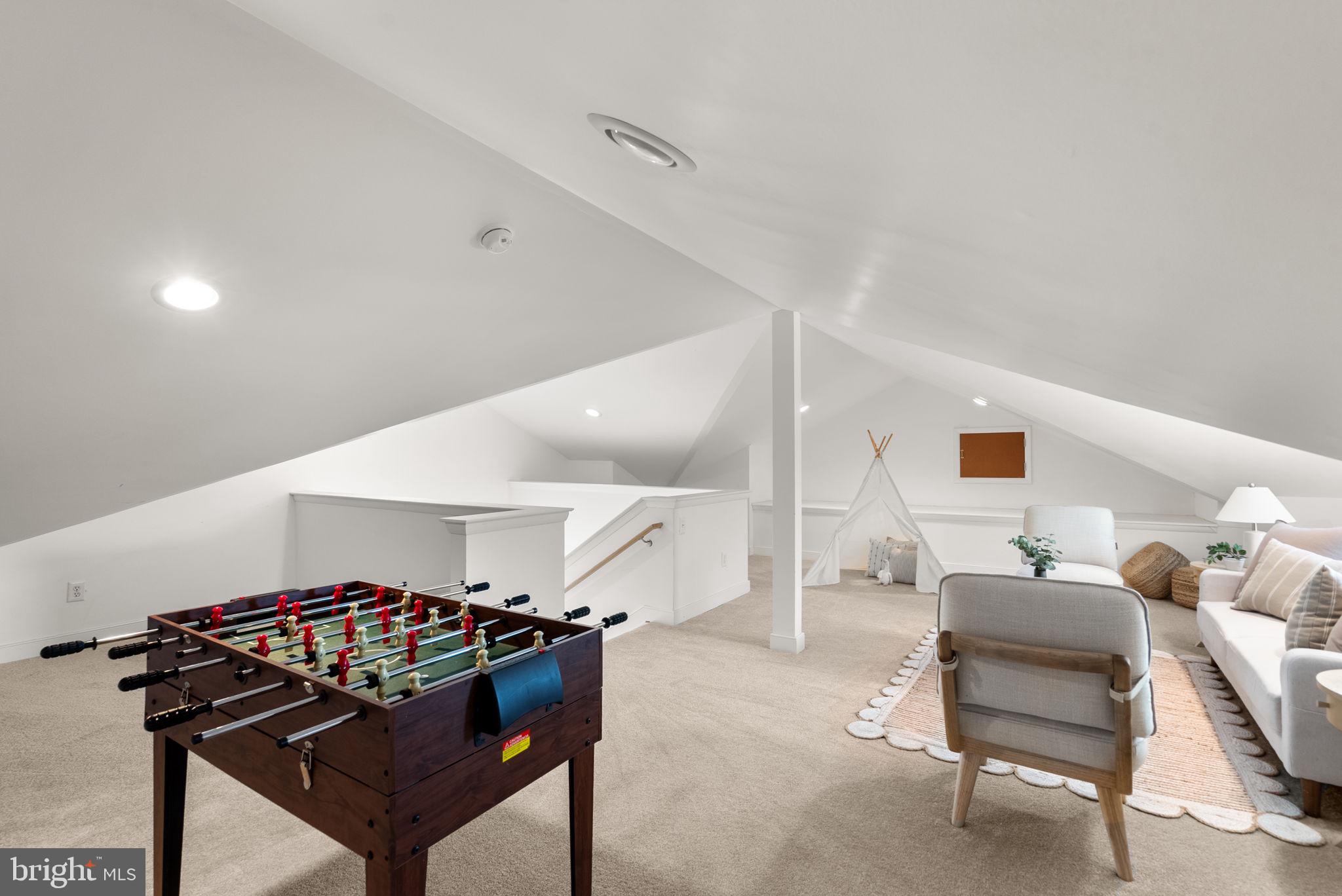 MANHATTAN BEACH - Residential