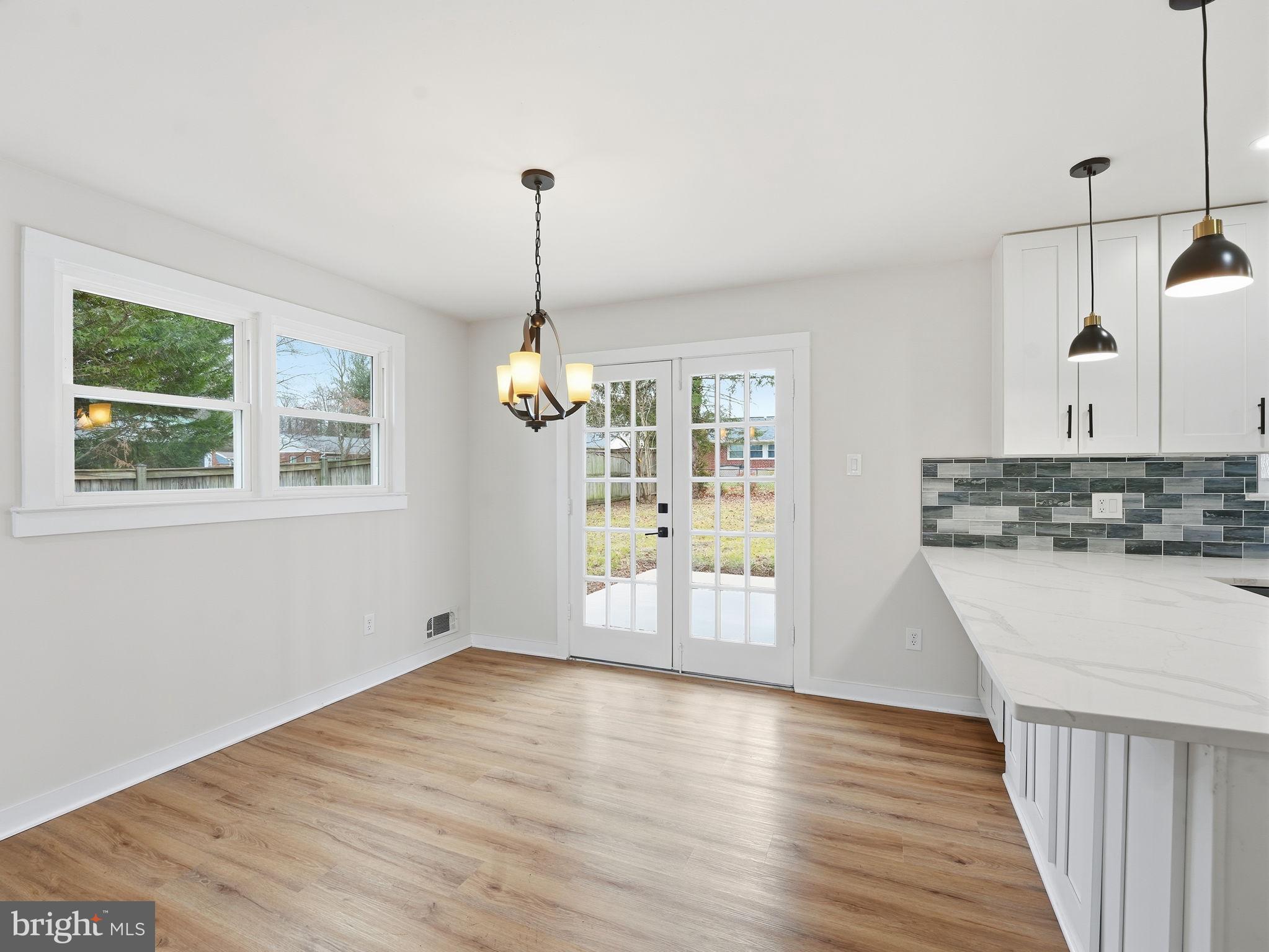 CRESTWOOD MANOR - Residential