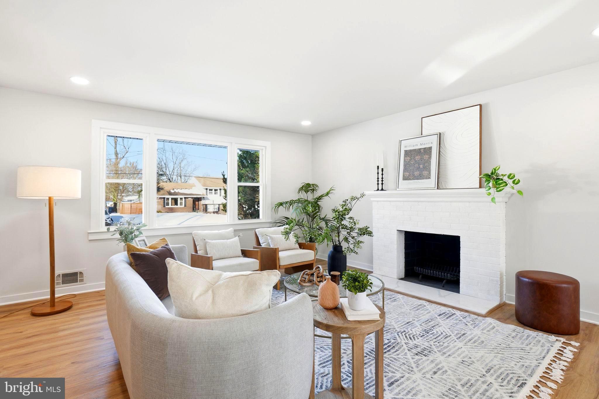 CRESTWOOD MANOR - Residential