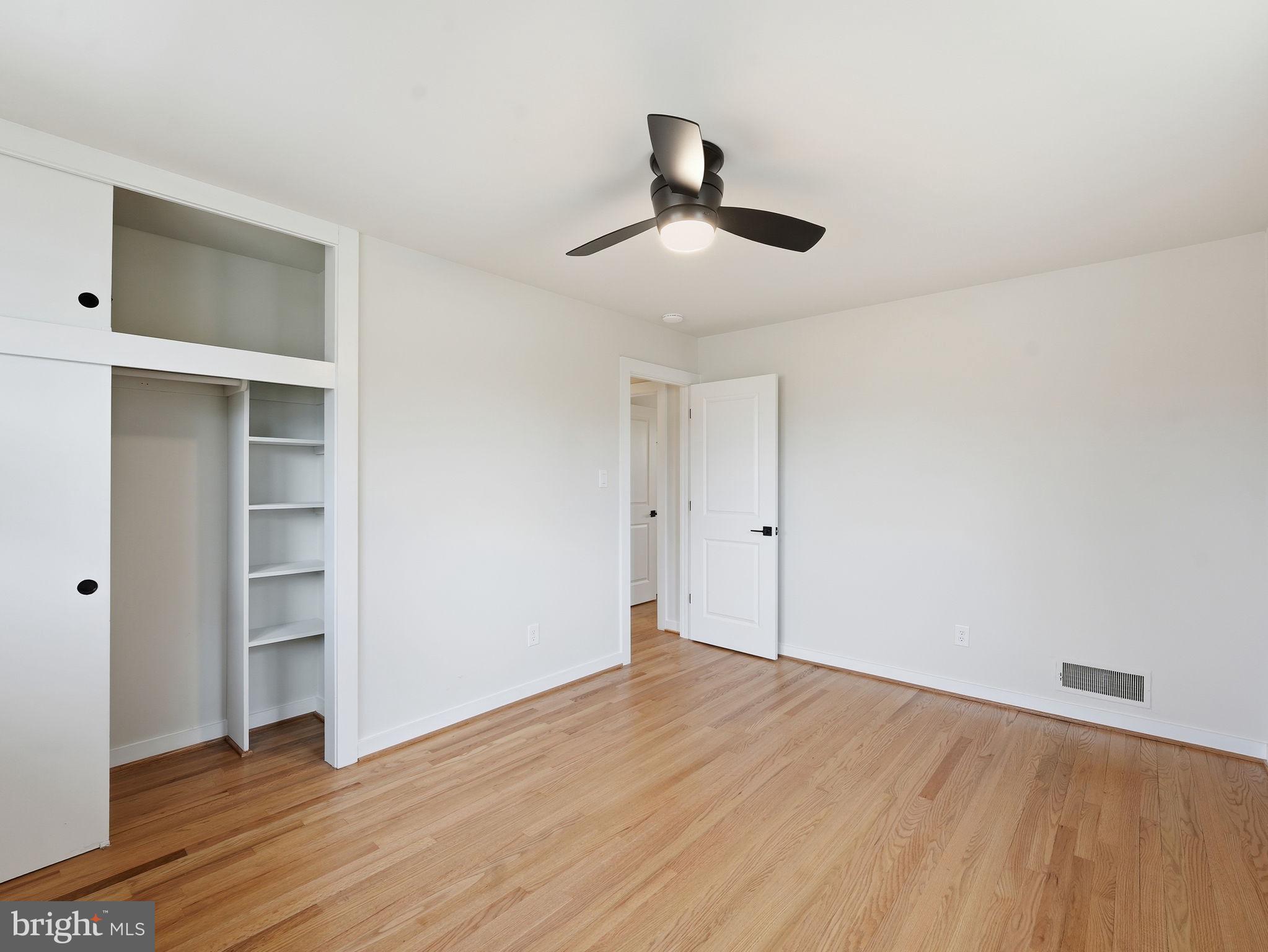 CRESTWOOD MANOR - Residential