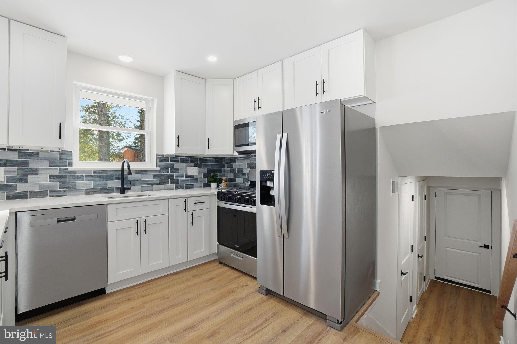 CRESTWOOD MANOR - Residential