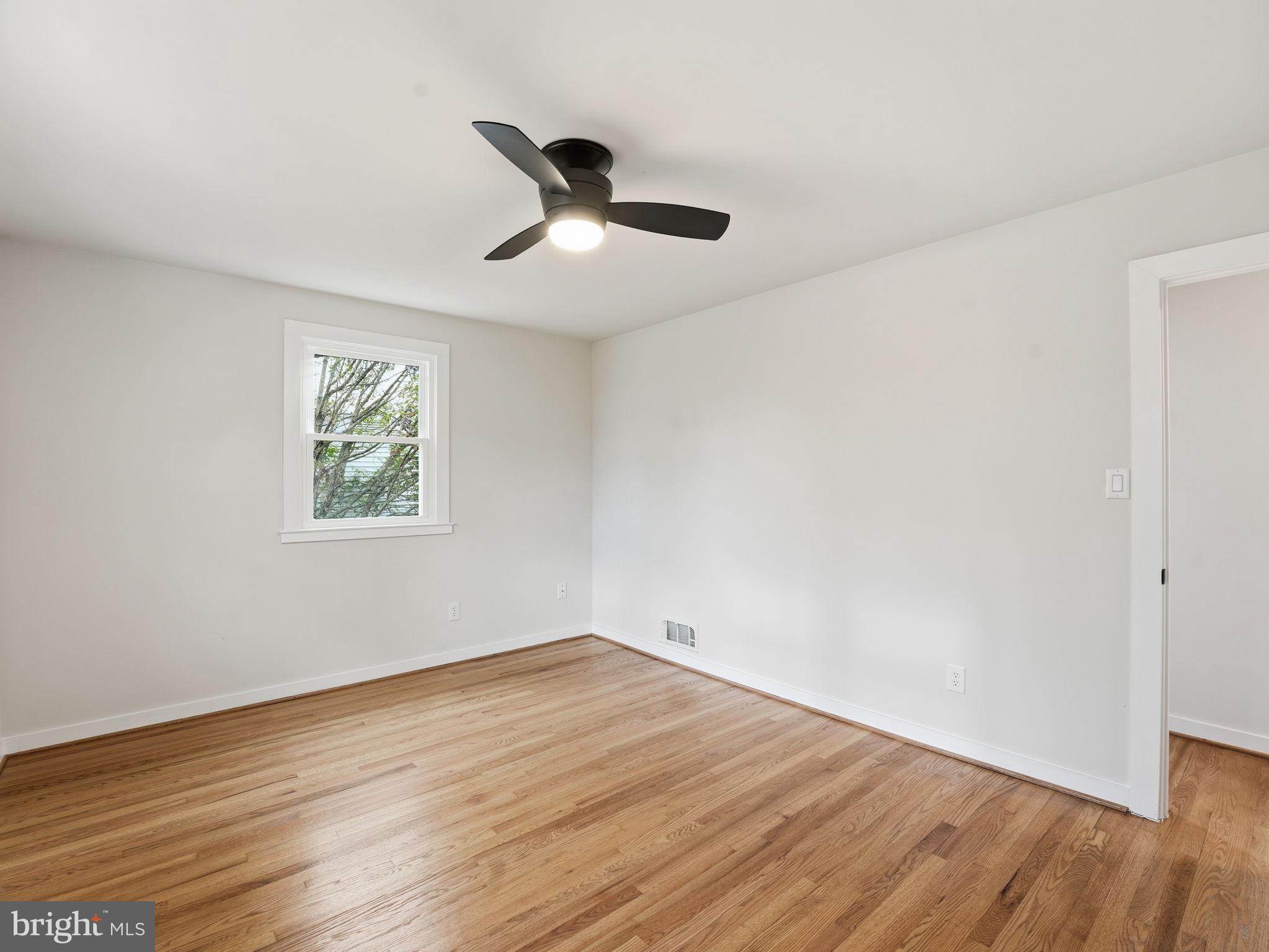 CRESTWOOD MANOR - Residential