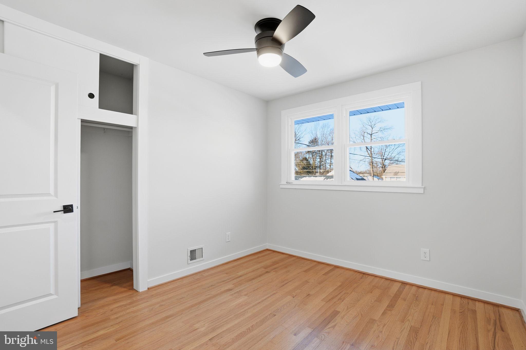 CRESTWOOD MANOR - Residential