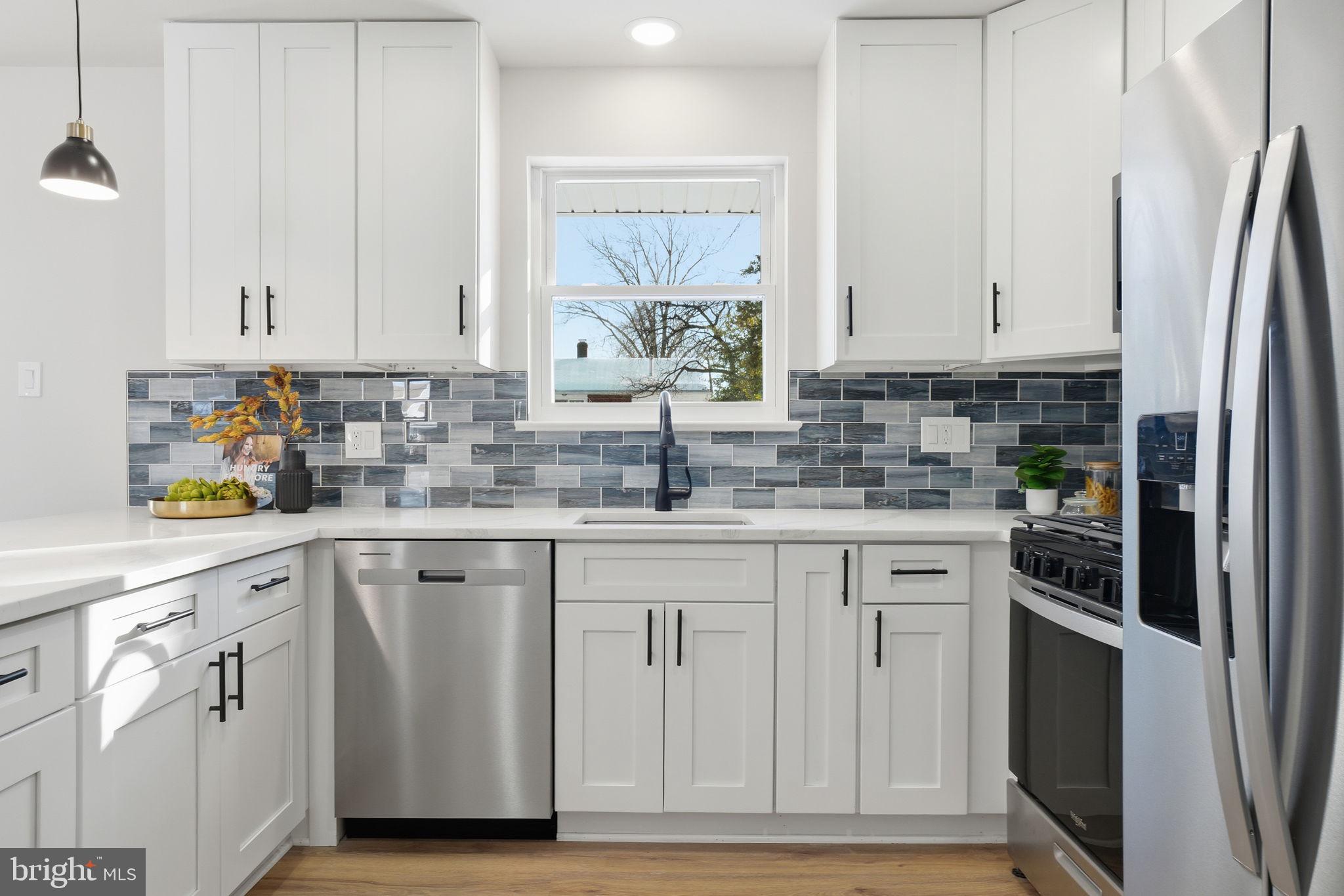 CRESTWOOD MANOR - Residential