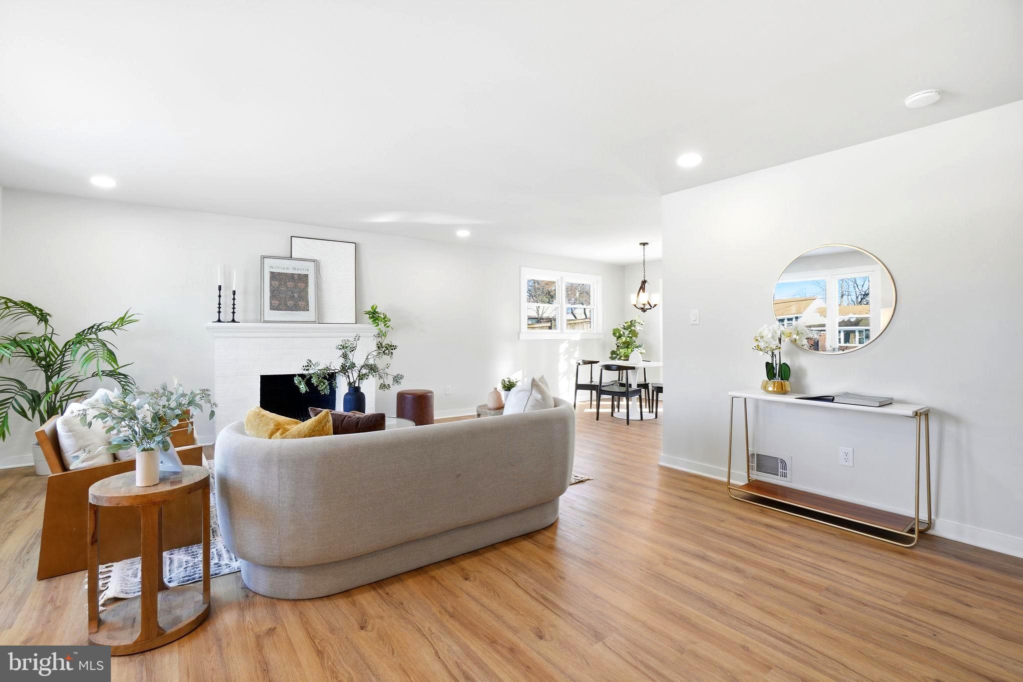 CRESTWOOD MANOR - Residential