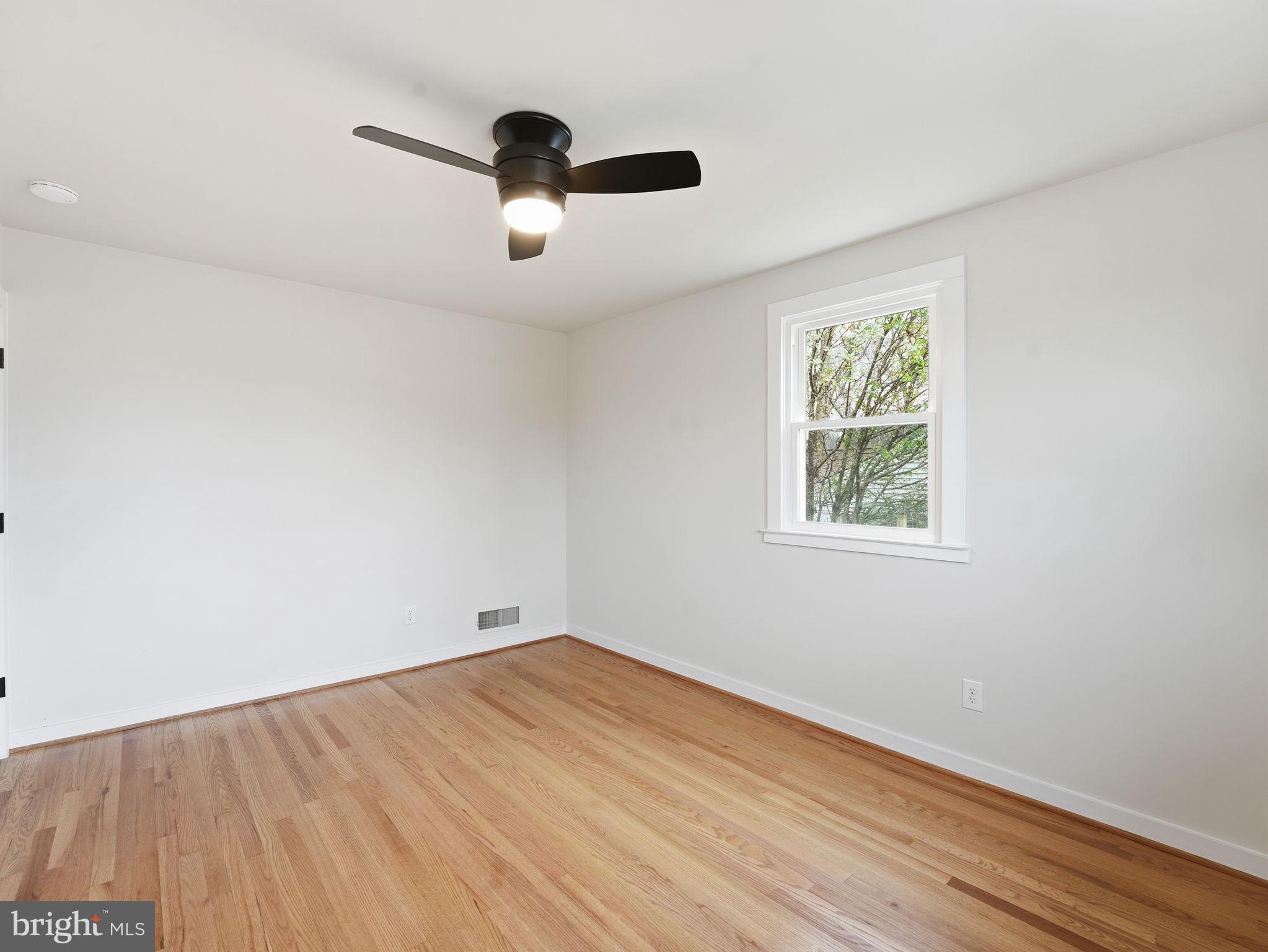 CRESTWOOD MANOR - Residential