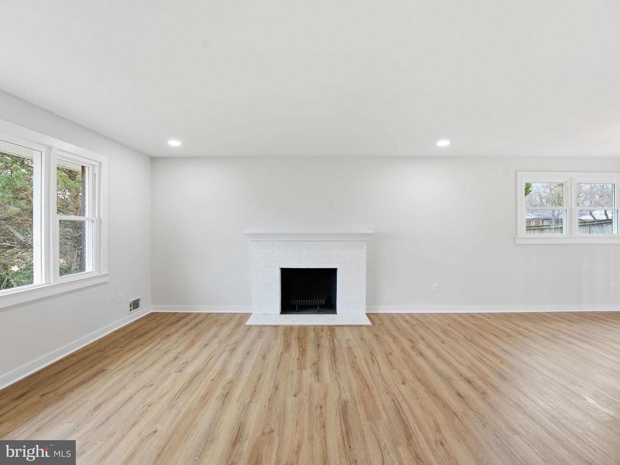 CRESTWOOD MANOR - Residential