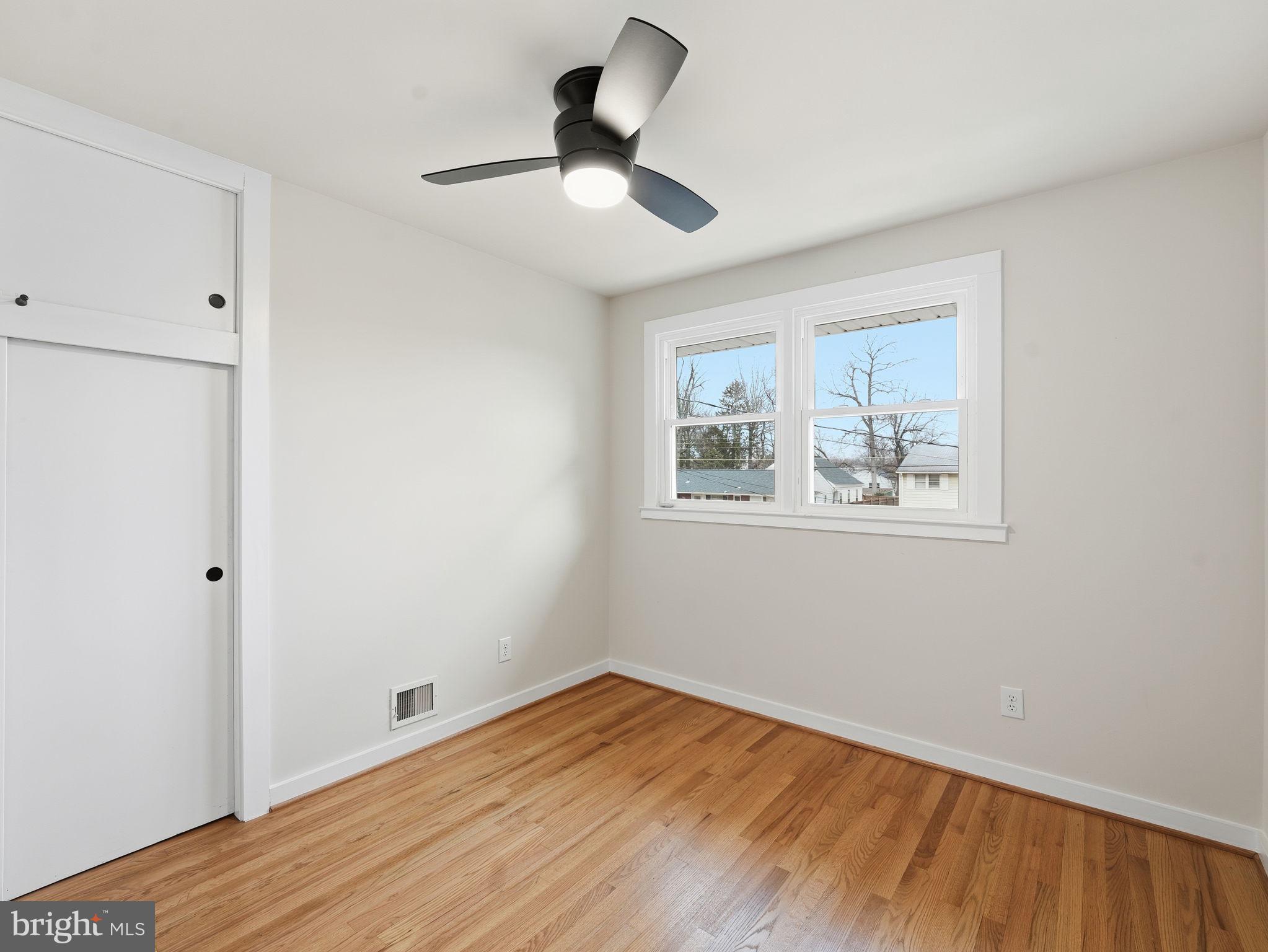 CRESTWOOD MANOR - Residential