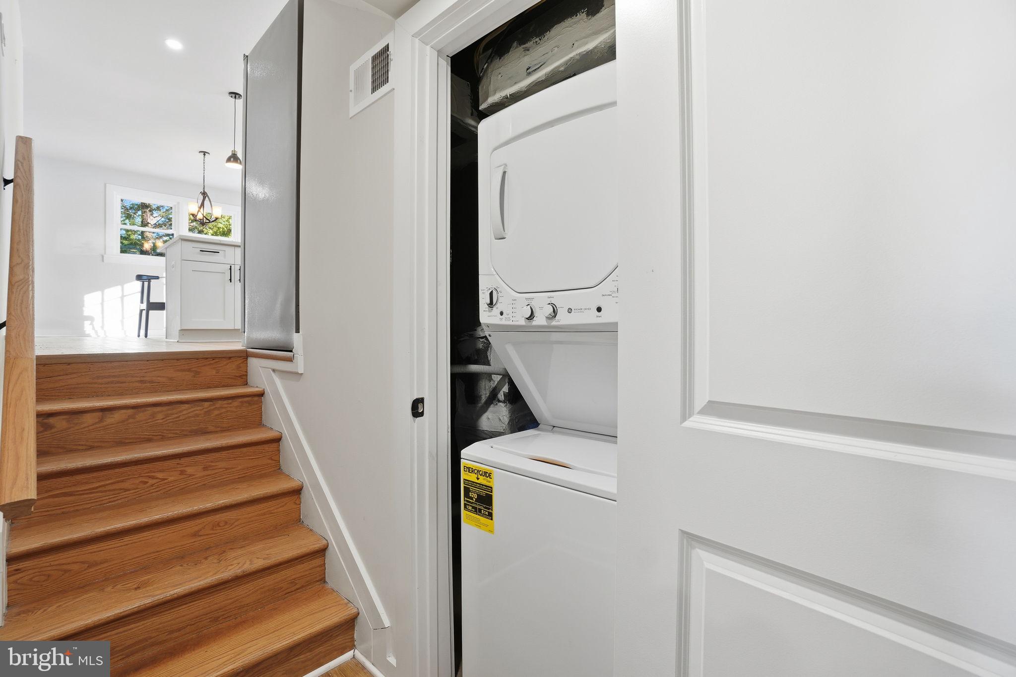 CRESTWOOD MANOR - Residential